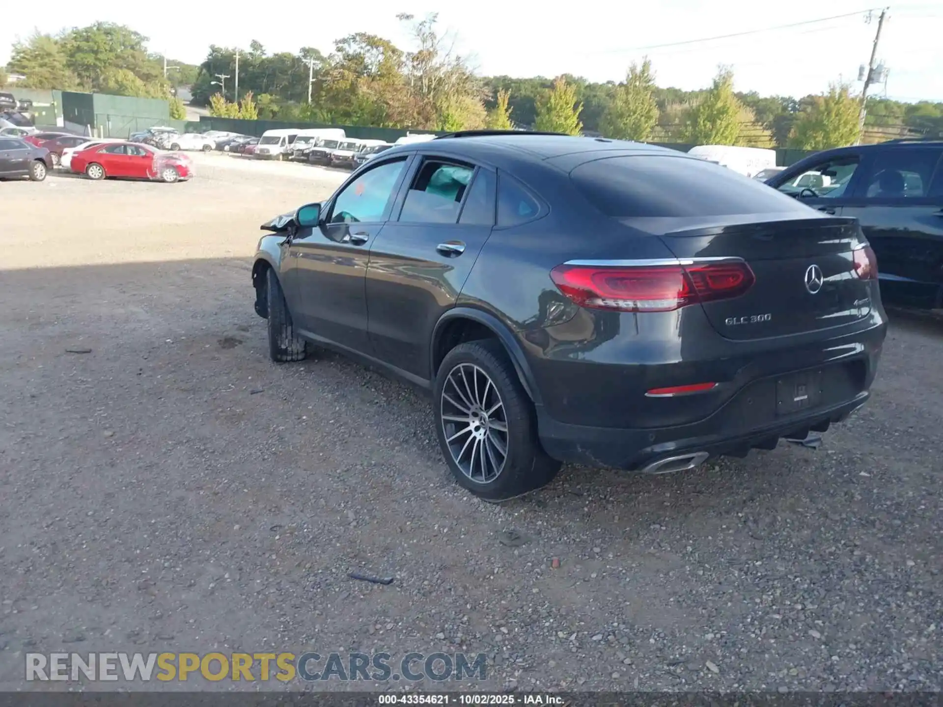 3 Photograph of a damaged car W1N0J8EB6PG152154 MERCEDES-BENZ GLC 300 2023
