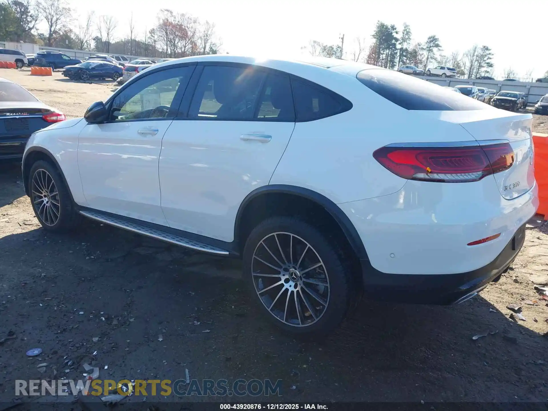 3 Photograph of a damaged car W1N0J8EB7PG166449 MERCEDES-BENZ GLC 300 2023