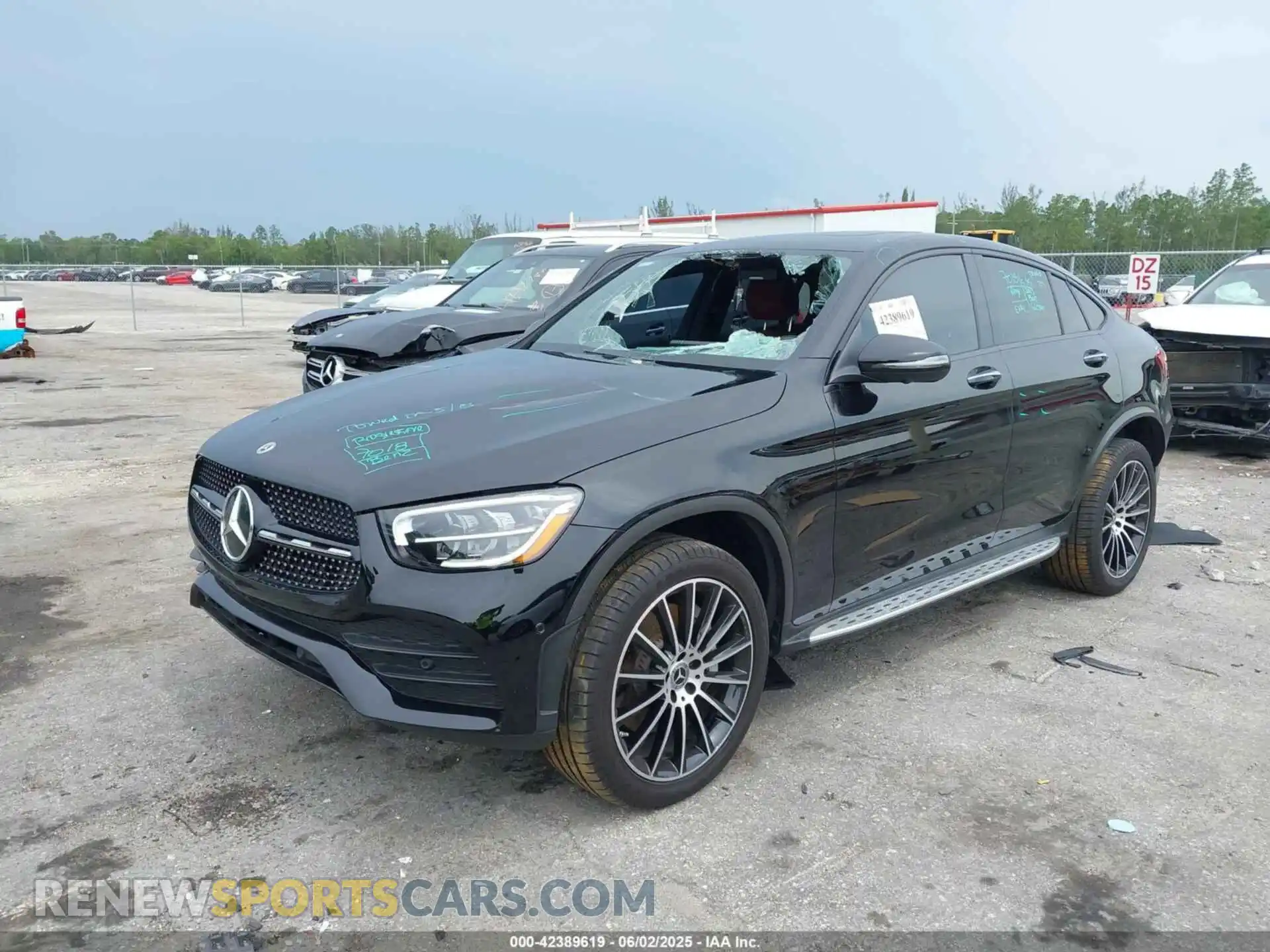 2 Photograph of a damaged car W1N0J8EB8PG168467 MERCEDES-BENZ GLC 300 2023