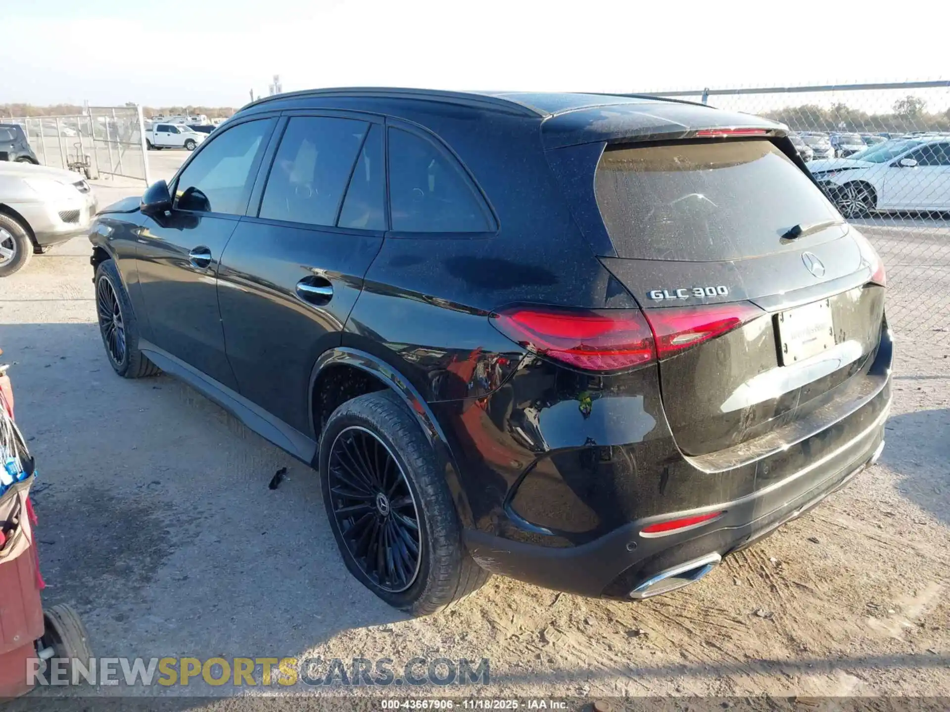 3 Photograph of a damaged car W1NKM4GB1PU031703 MERCEDES-BENZ GLC 300 2023