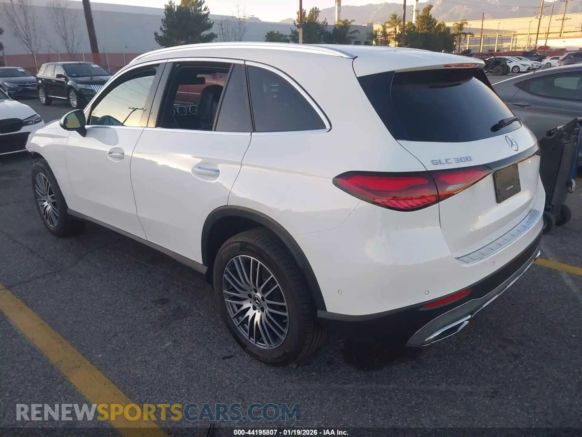 3 Photograph of a damaged car W1NKM4GB4PU020999 MERCEDES-BENZ GLC 300 2023