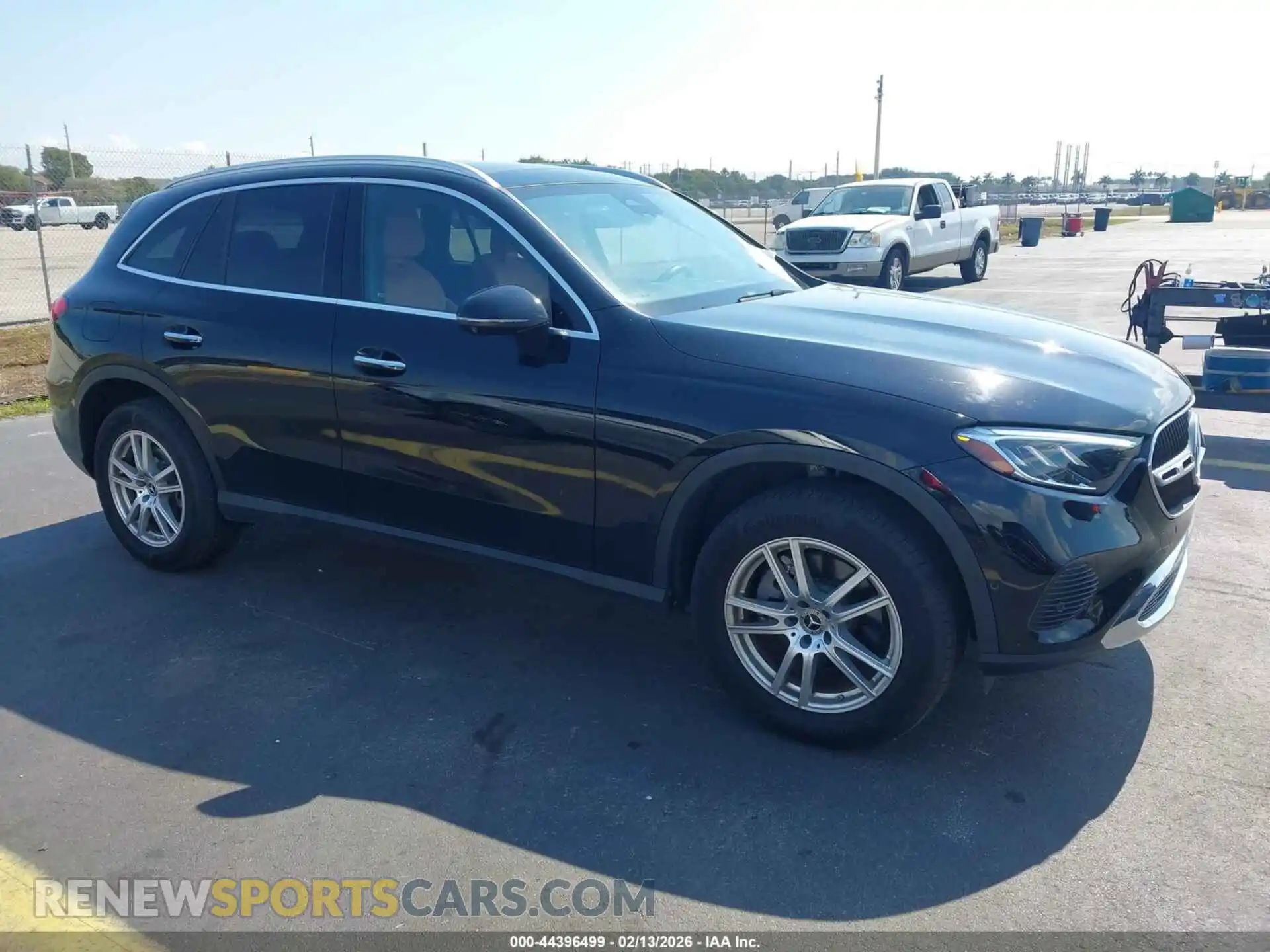 1 Photograph of a damaged car W1NKM4GB5PU022602 MERCEDES-BENZ GLC 300 2023