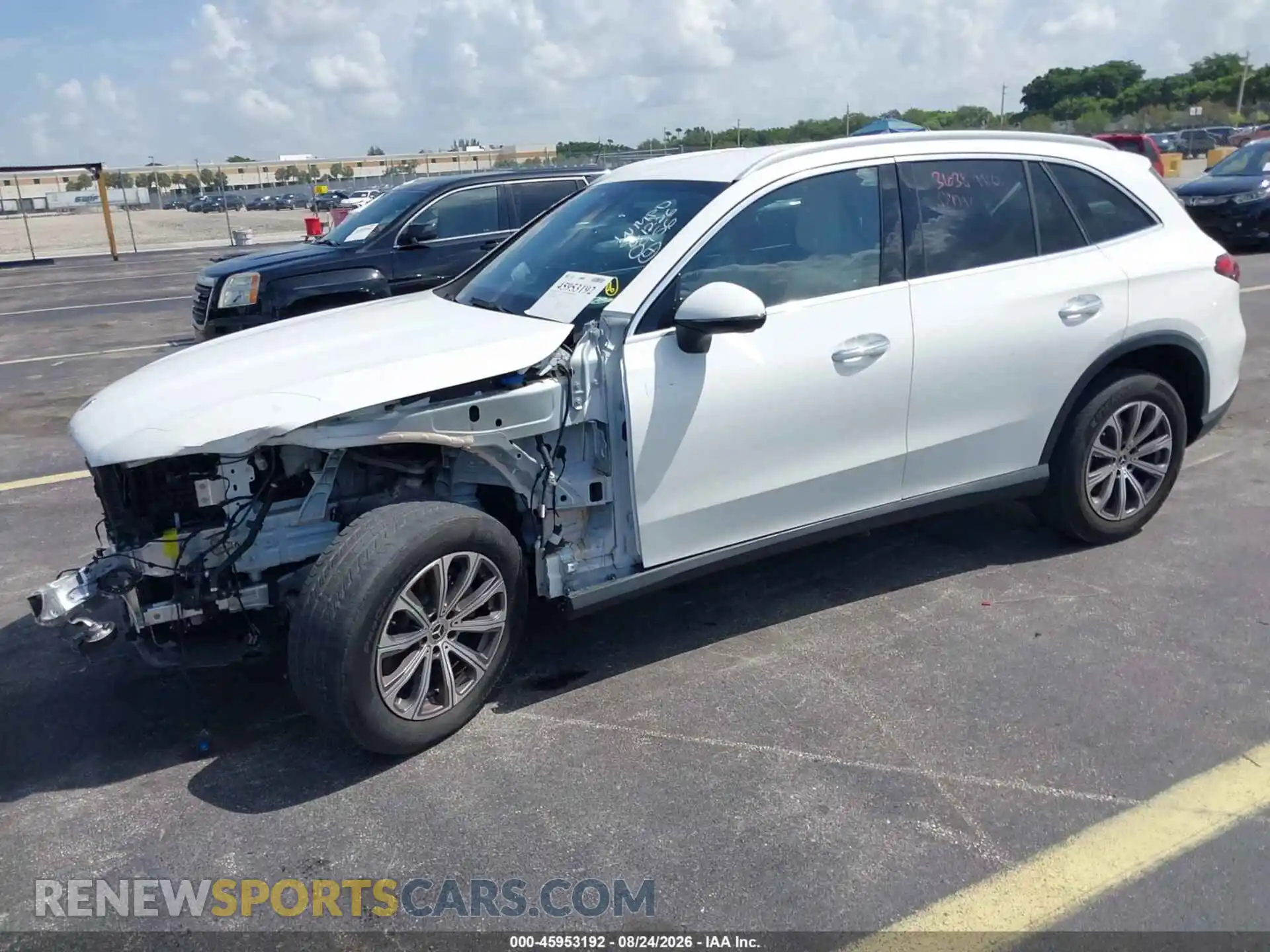 2 Photograph of a damaged car W1NKM4GB8PF030956 MERCEDES-BENZ GLC 300 2023
