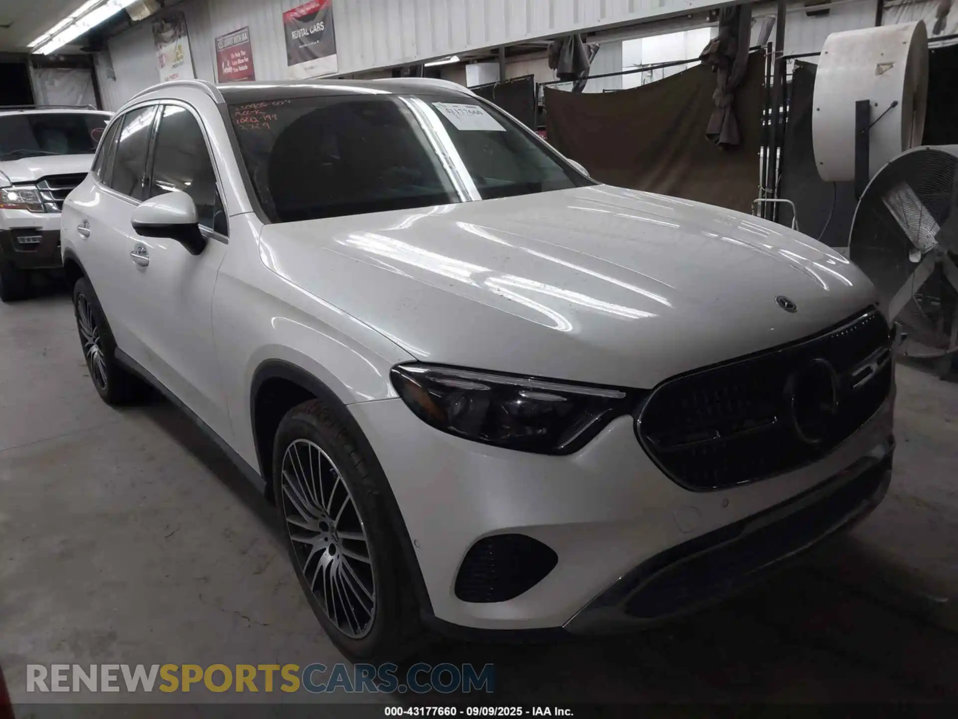 1 Photograph of a damaged car W1NKM4GB8PF052729 MERCEDES-BENZ GLC 300 2023