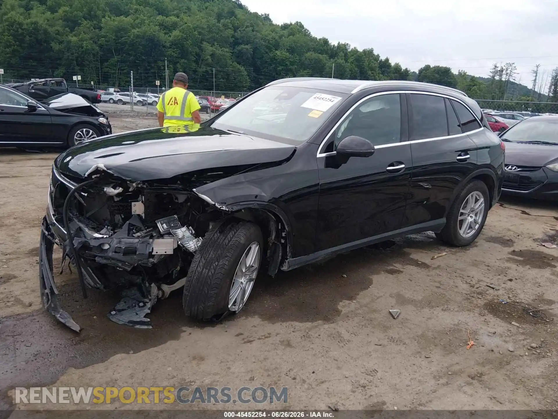 2 Photograph of a damaged car W1NKM4HB3PU011788 MERCEDES-BENZ GLC 300 2023