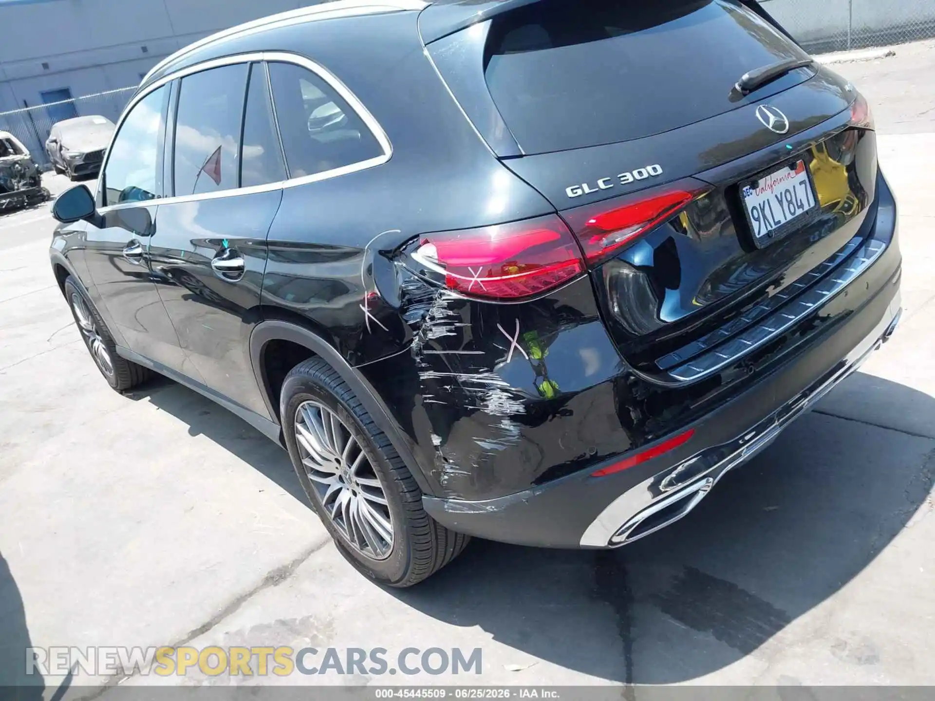 3 Photograph of a damaged car W1NKM4HB4PU029703 MERCEDES-BENZ GLC 300 2023