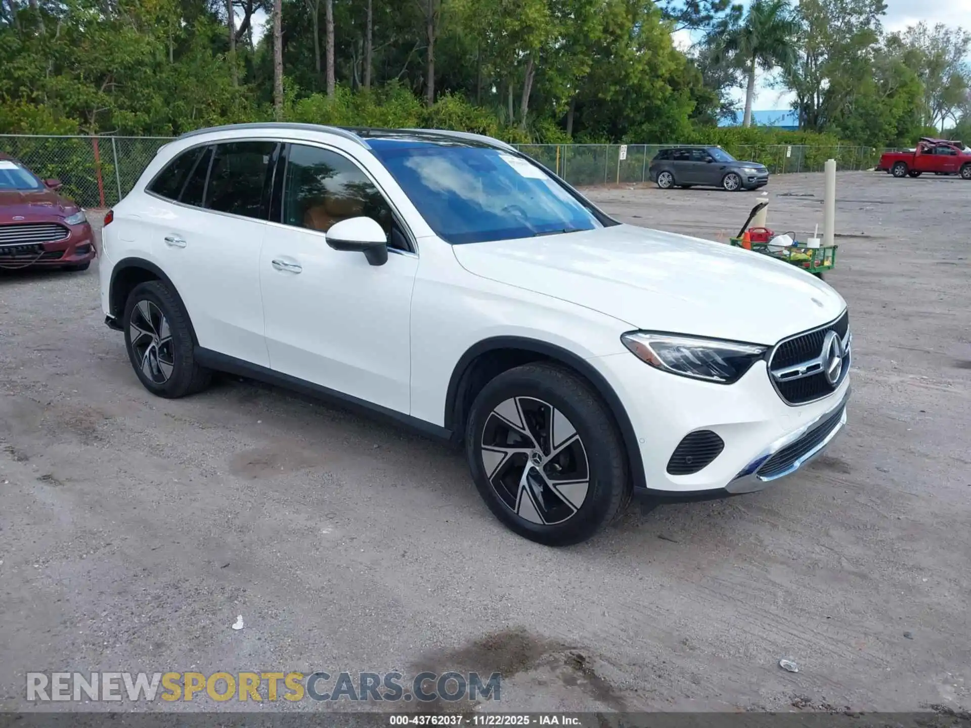 1 Photograph of a damaged car W1NKM4HB7PU019943 MERCEDES-BENZ GLC 300 2023