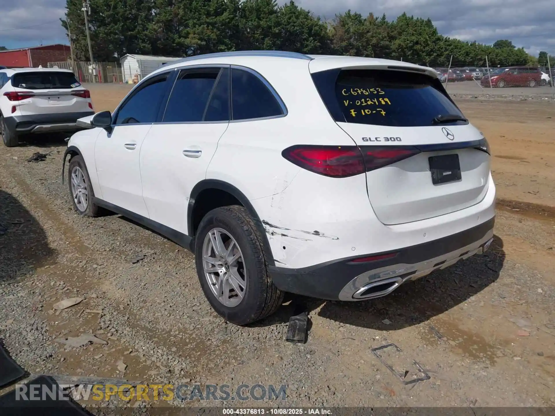 3 Photograph of a damaged car W1NKM4HB9PU012489 MERCEDES-BENZ GLC 300 2023