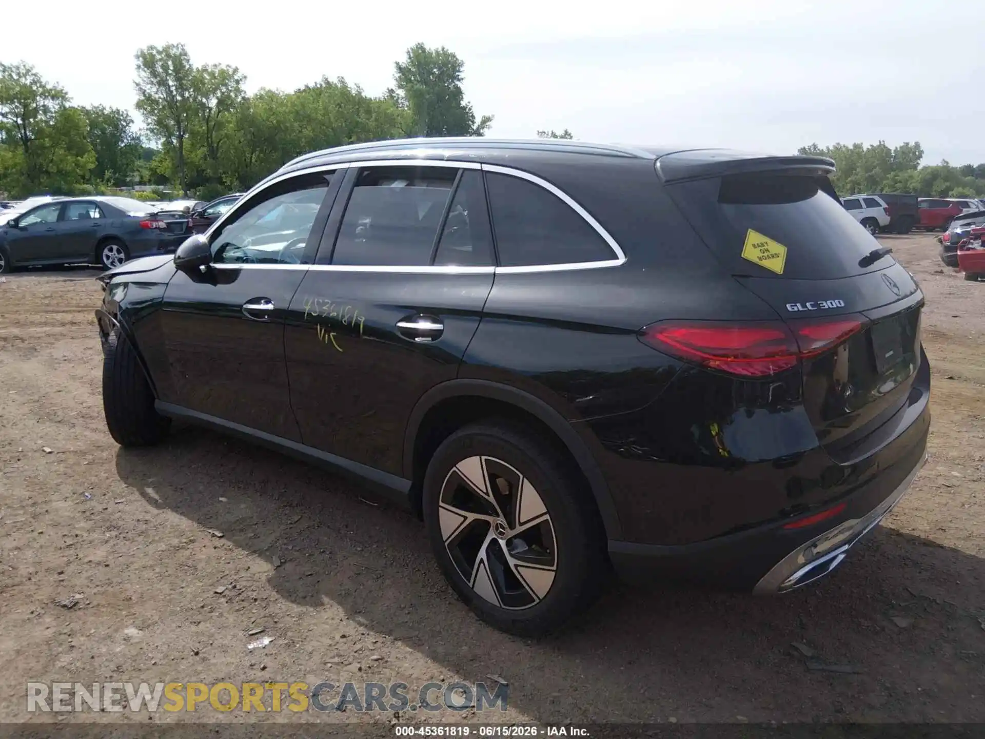 3 Photograph of a damaged car W1NKM4HB9PU022990 MERCEDES-BENZ GLC 300 2023