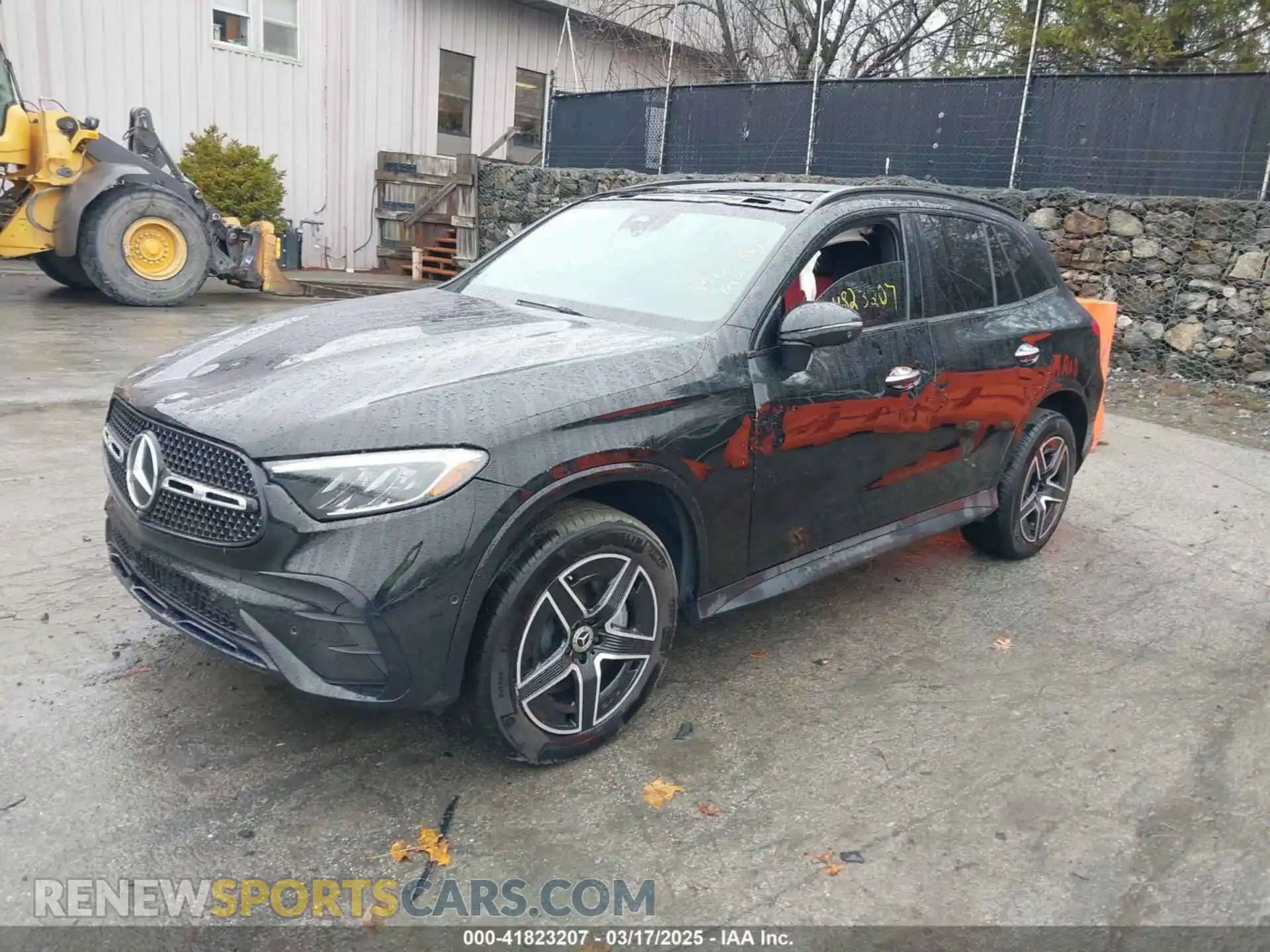2 Photograph of a damaged car W1NKM4HB9PU029891 MERCEDES-BENZ GLC 300 2023