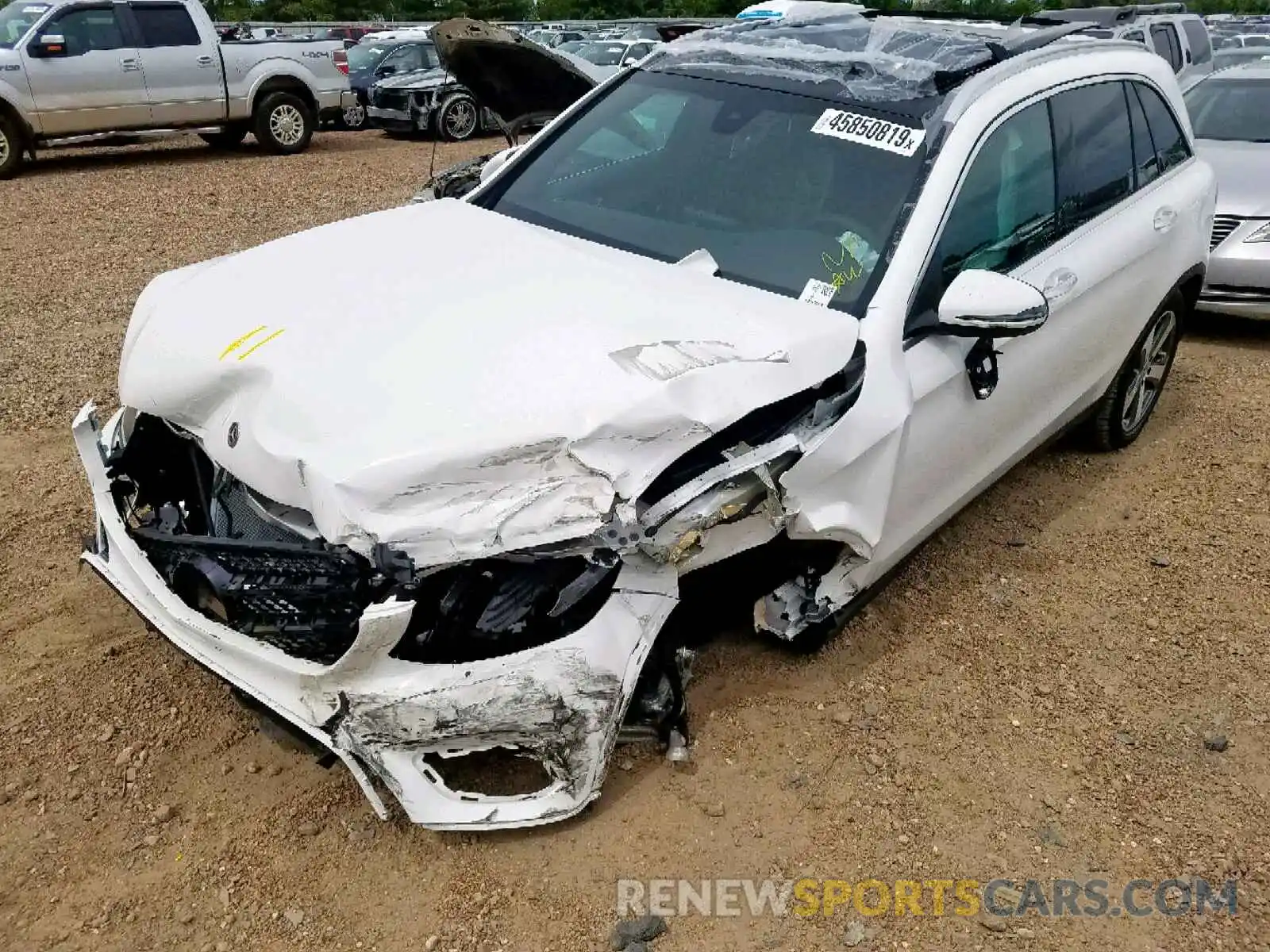 9 Photograph of a damaged car WDC0G4KB2KV182656 MERCEDES-BENZ GLC 300 4M 2019