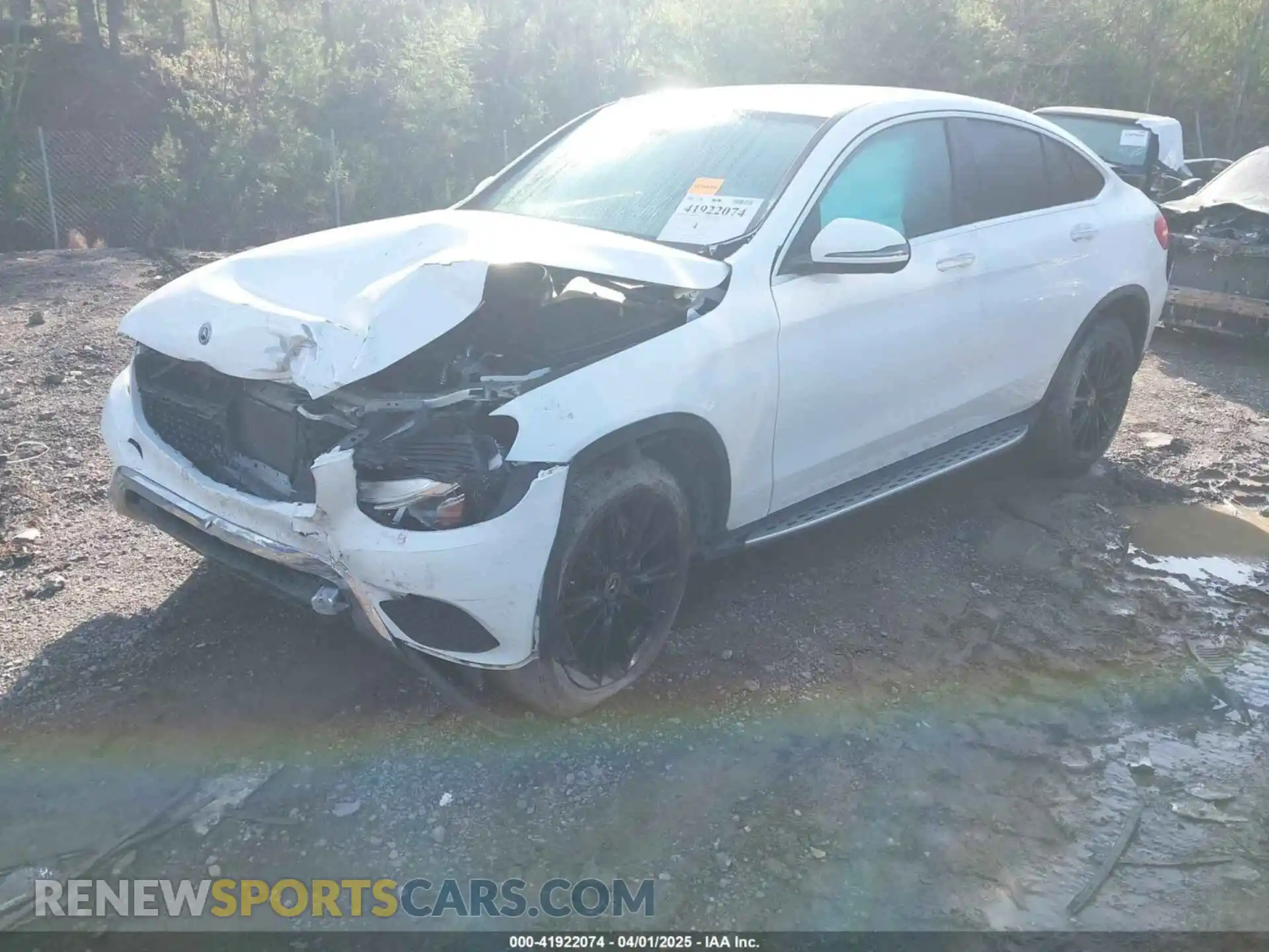 2 fotografías del automóvil dañado WDC0J4KB1KF638819 MERCEDES-BENZ GLC 300 COUPE 2019