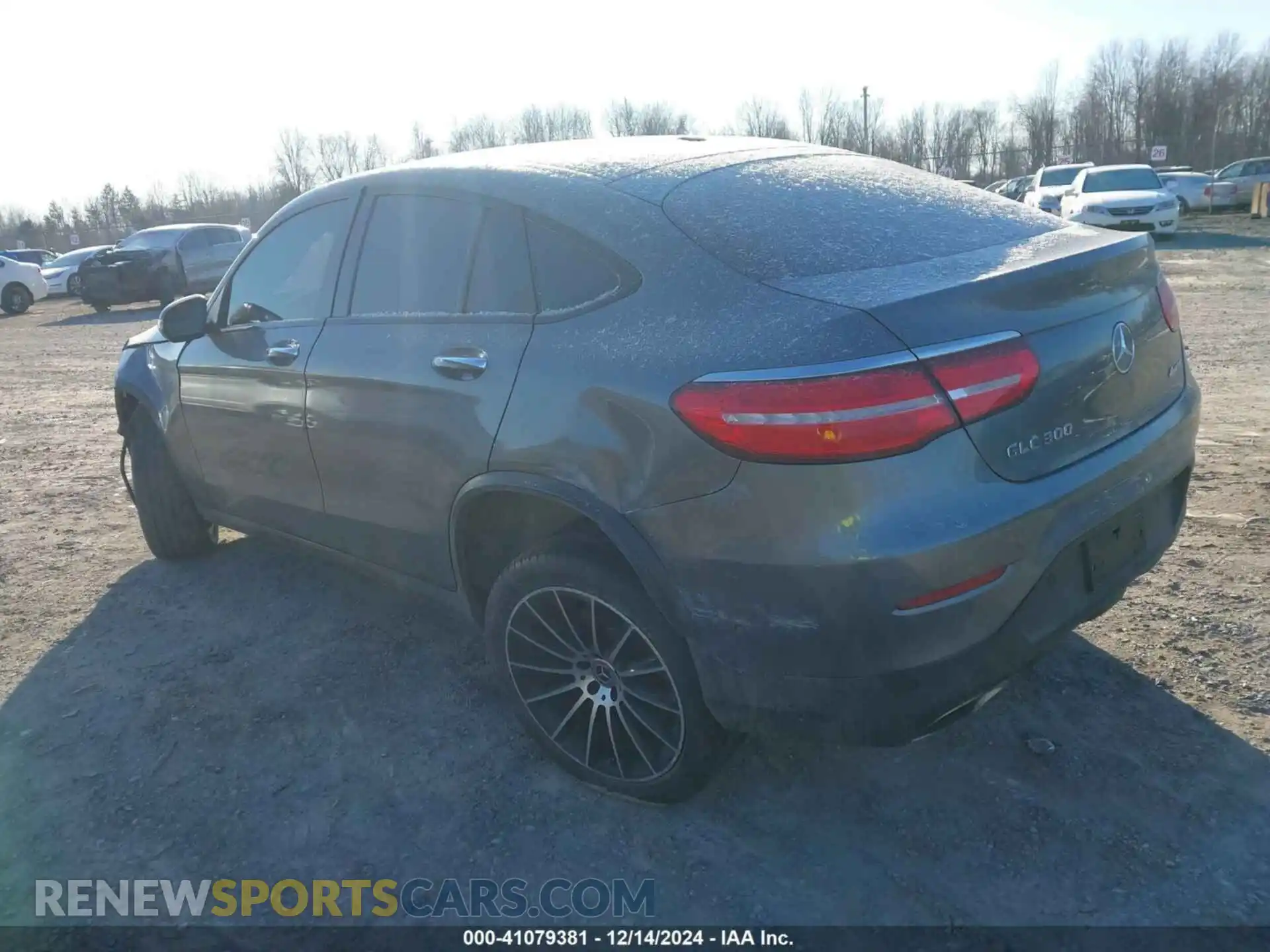 3 fotografías del automóvil dañado WDC0J4KB6KF532219 MERCEDES-BENZ GLC 300 COUPE 2019