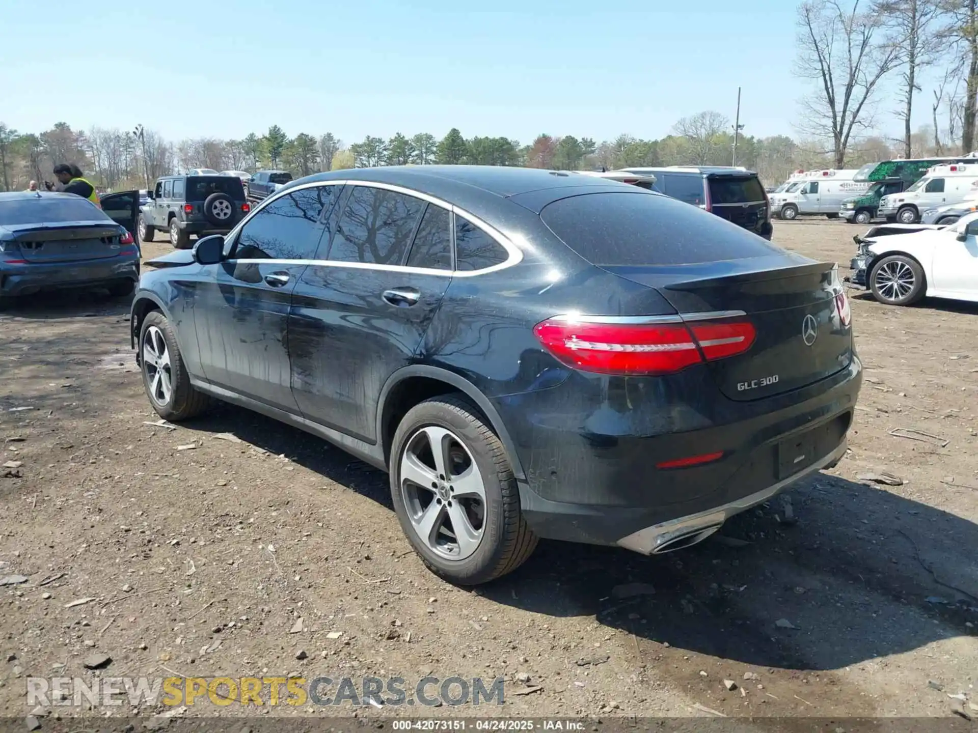 3 fotografías del automóvil dañado WDC0J4KB9KF579356 MERCEDES-BENZ GLC 300 COUPE 2019
