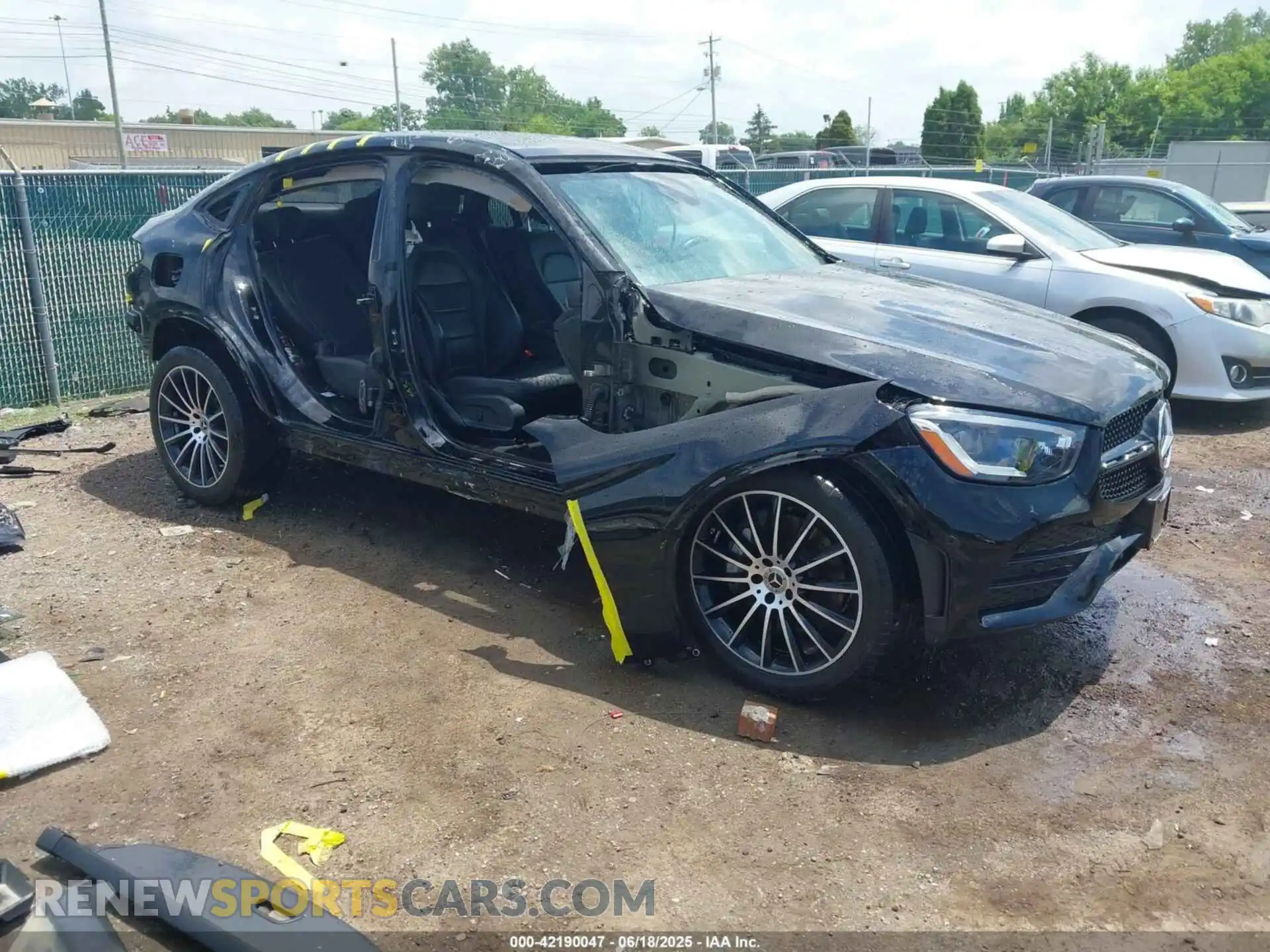 1 Фотография поврежденного автомобиля W1N0J8EB4LF849838 MERCEDES-BENZ GLC 300 COUPE 2020