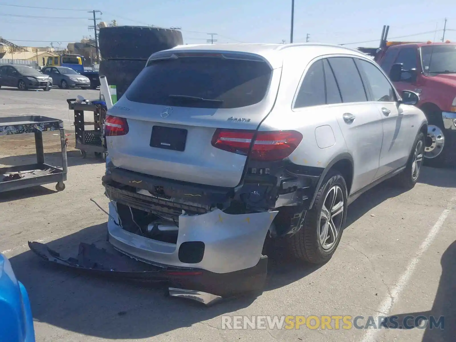 4 Фотография поврежденного автомобиля WDC0G5EB8KF541178 MERCEDES-BENZ GLC 350E 2019