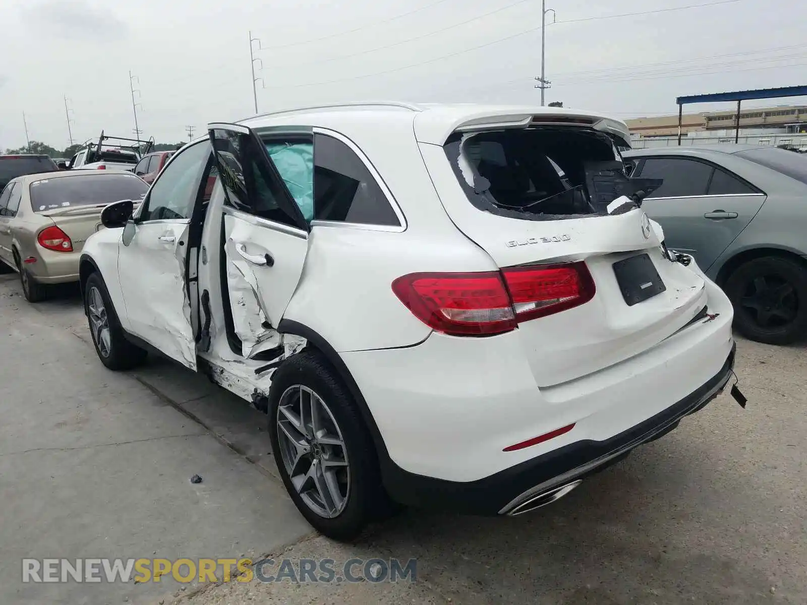 3 fotografías del automóvil dañado WDC0G4JB0KF600725 MERCEDES-BENZ GLC-CLASS 2019