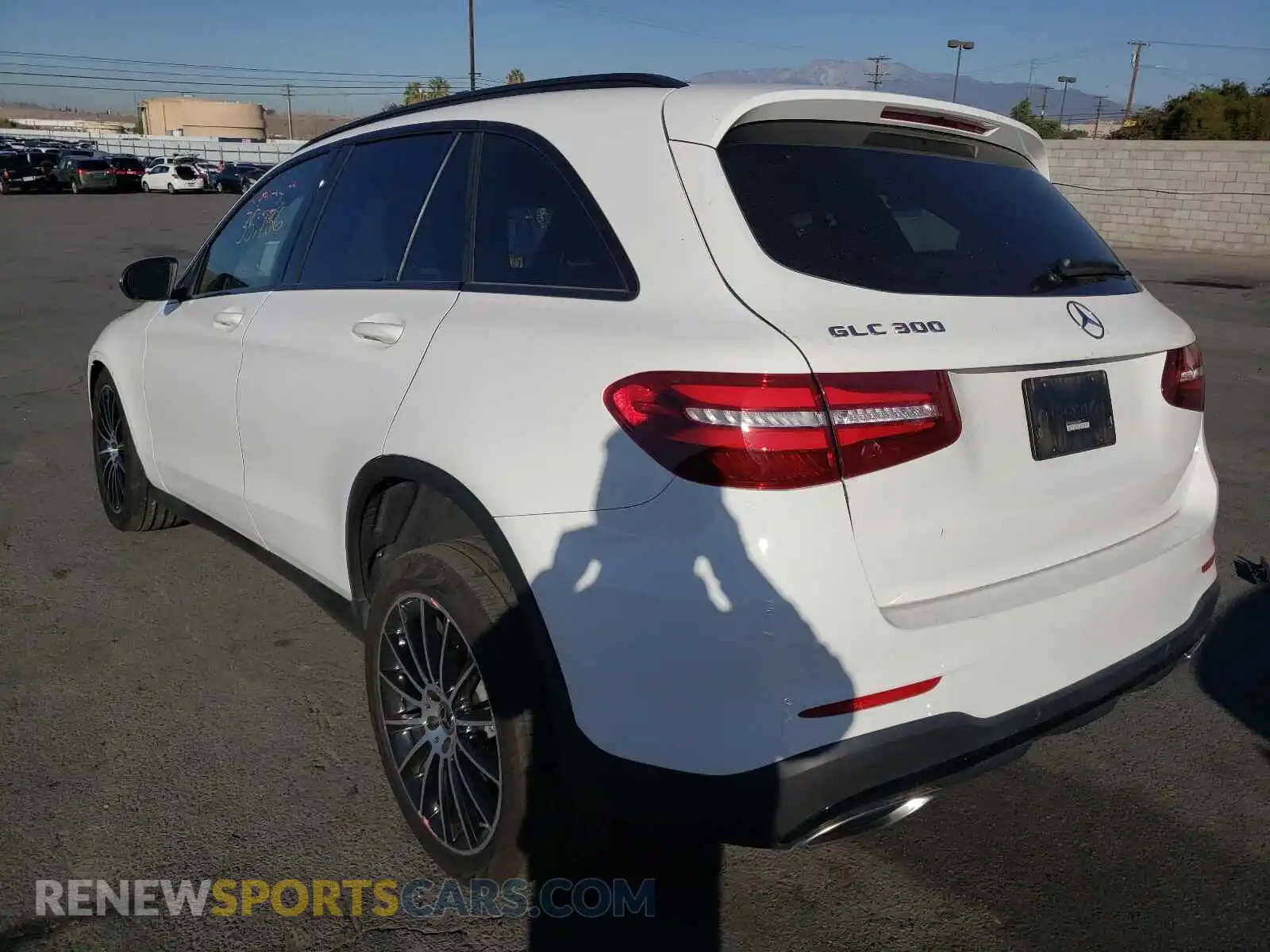 3 Photograph of a damaged car WDC0G4JB6KF596373 MERCEDES-BENZ GLC-CLASS 2019
