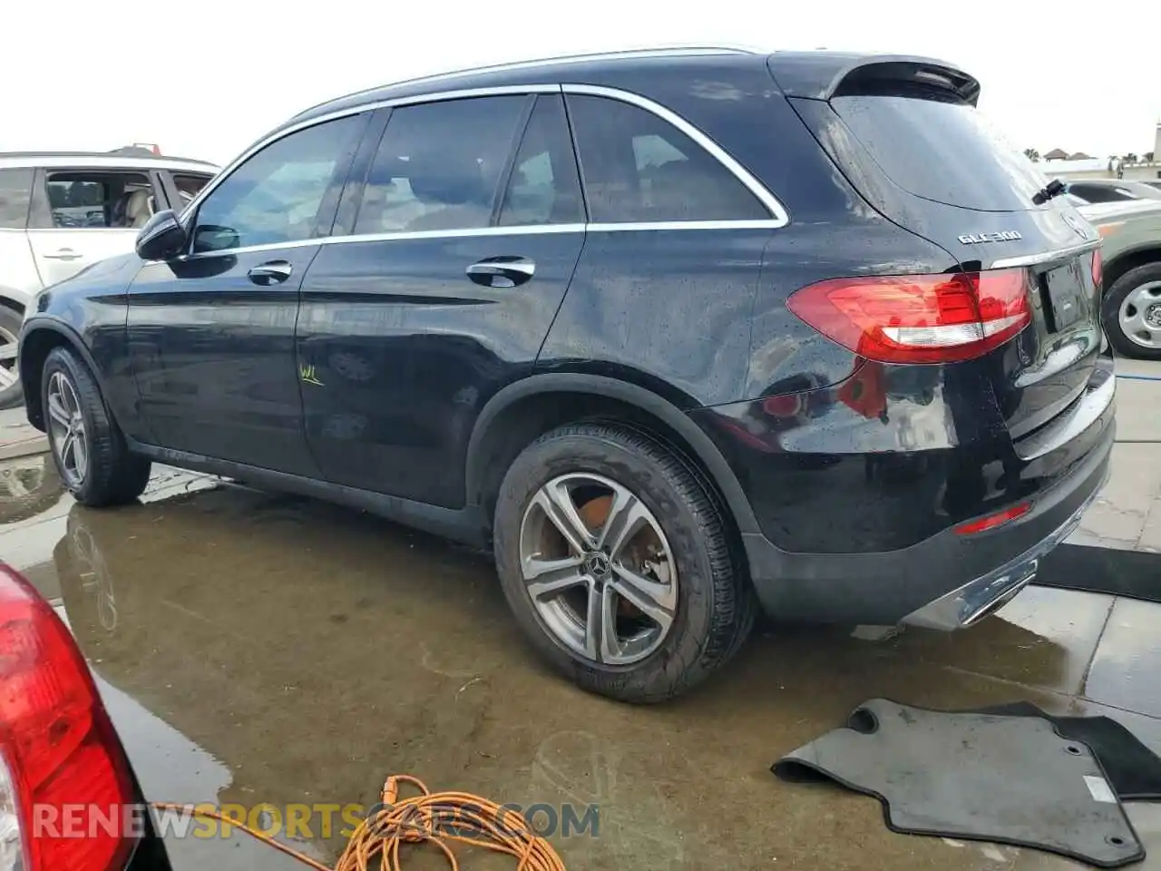 2 fotografías del automóvil dañado WDC0G4JB8KV168519 MERCEDES-BENZ GLC-CLASS 2019