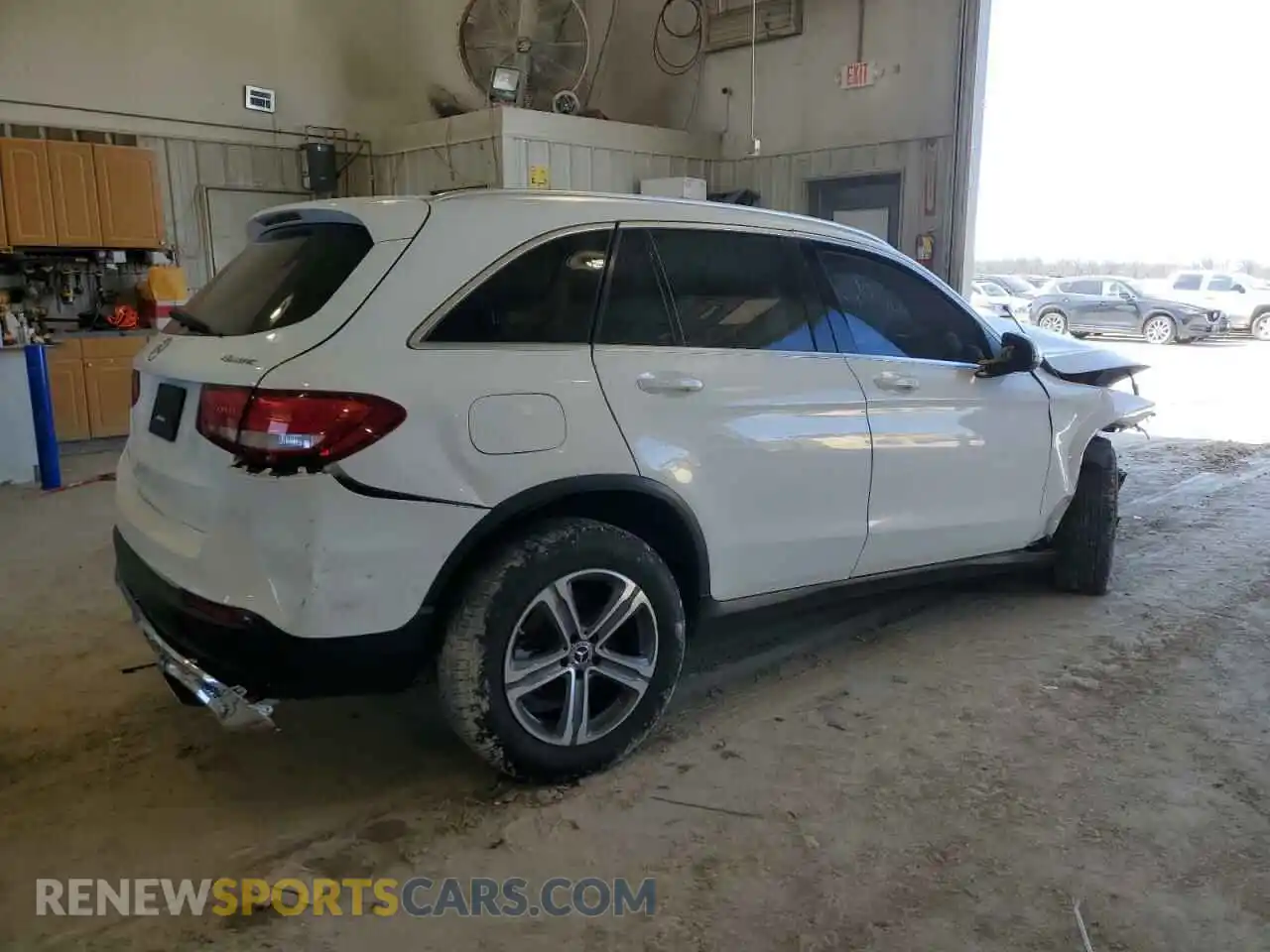 3 Фотография поврежденного автомобиля WDC0G4KB3KF570747 MERCEDES-BENZ GLC-CLASS 2019