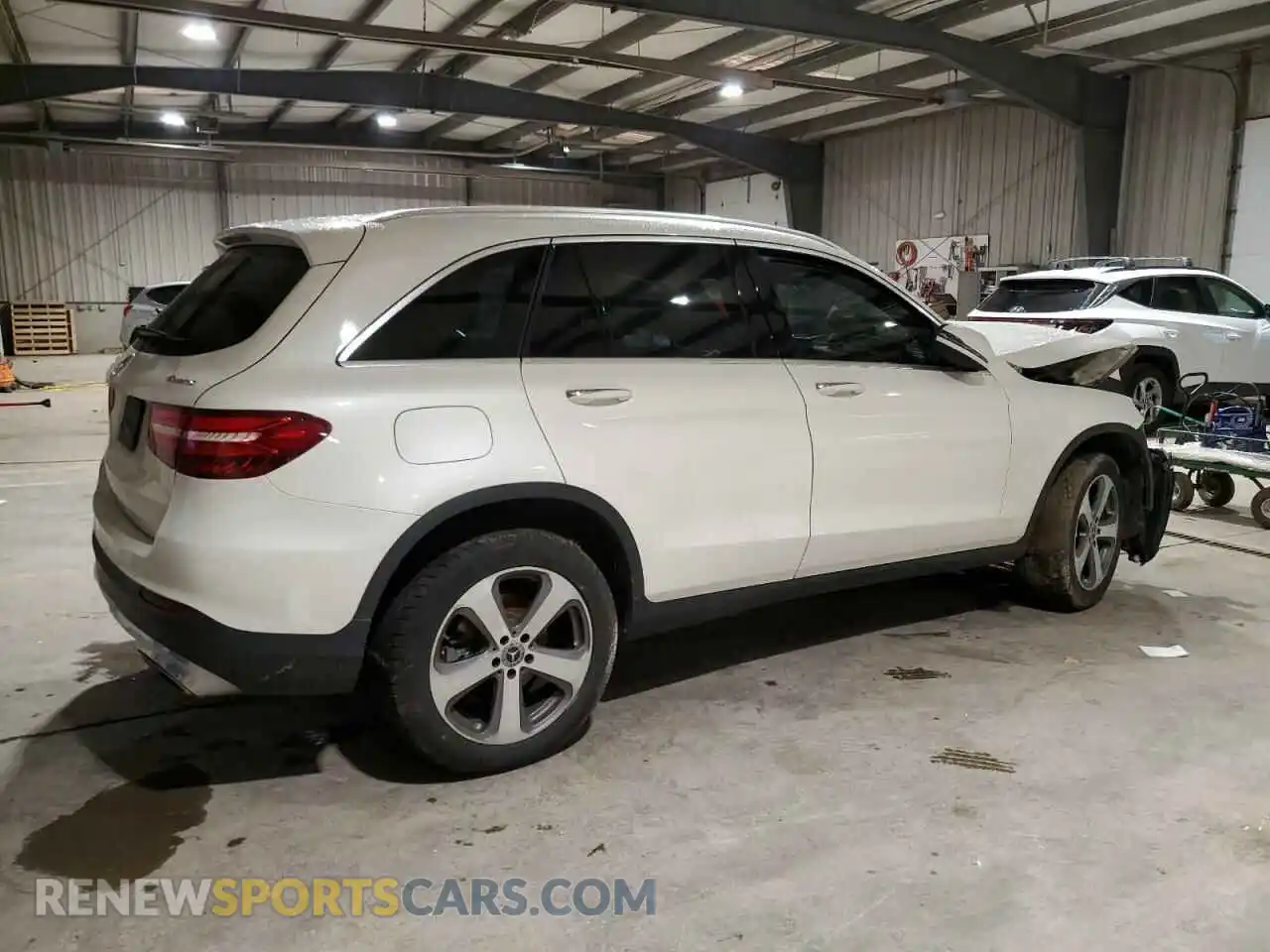 3 Photograph of a damaged car WDC0G4KB5KV195420 MERCEDES-BENZ GLC-CLASS 2019