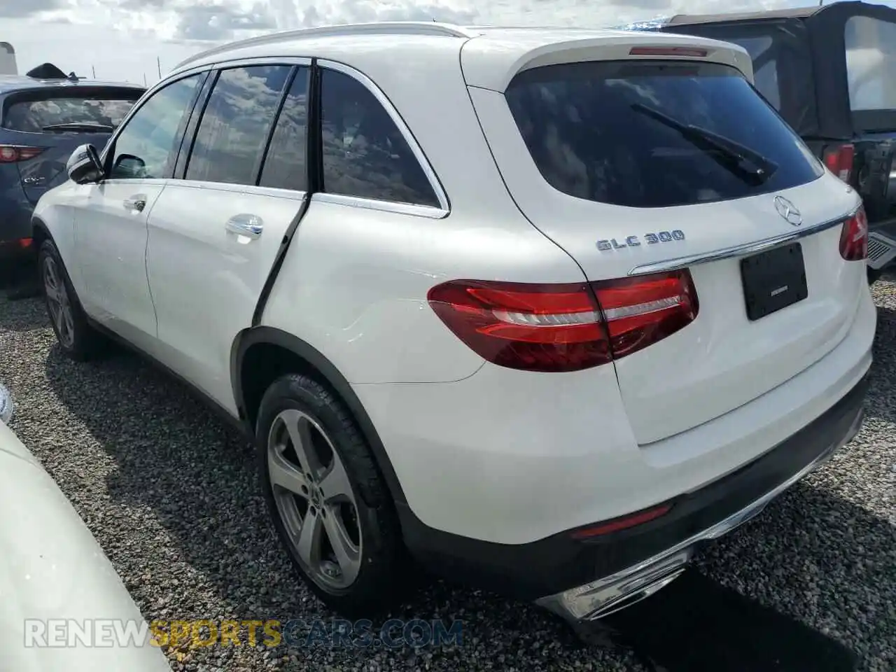 2 Photograph of a damaged car WDC0G4KB6KV166251 MERCEDES-BENZ GLC-CLASS 2019