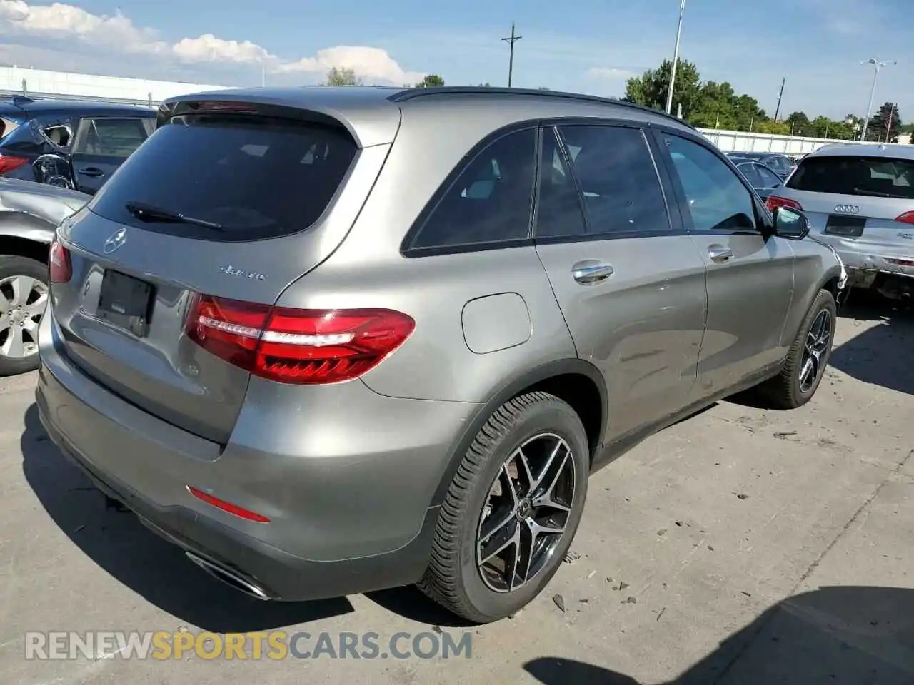 3 Фотография поврежденного автомобиля WDC0G4KB9KF528681 MERCEDES-BENZ GLC-CLASS 2019