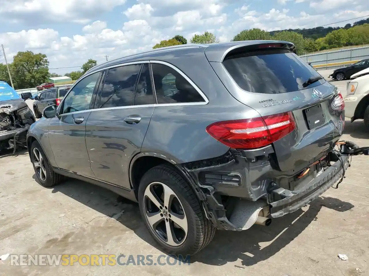 2 Фотография поврежденного автомобиля WDC0G5EB1KF596135 MERCEDES-BENZ GLC-CLASS 2019