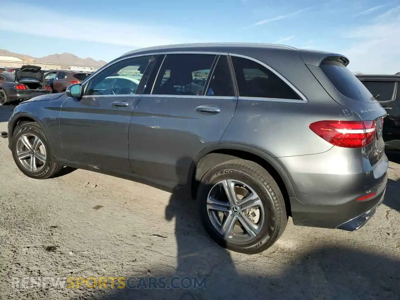 2 Photograph of a damaged car WDC0G5EB2KF496237 MERCEDES-BENZ GLC-CLASS 2019