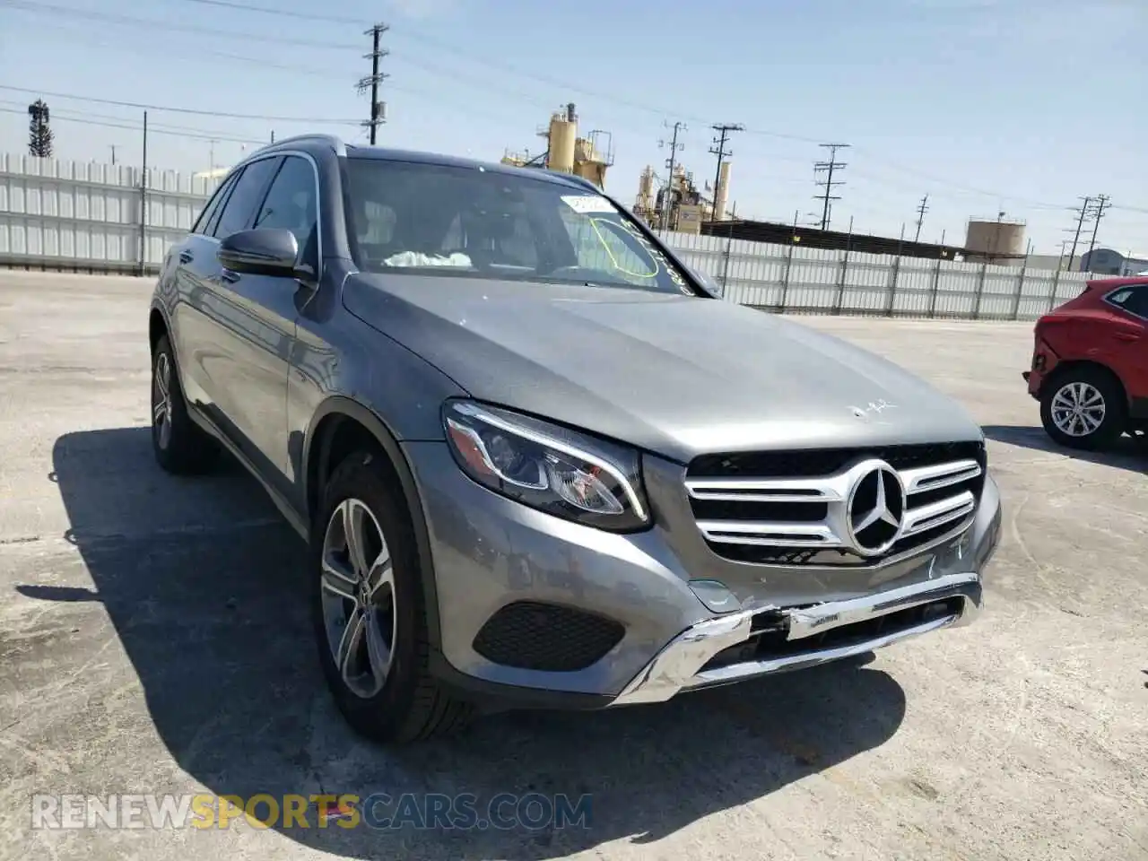 1 Photograph of a damaged car WDC0G5EB9KF623016 MERCEDES-BENZ GLC-CLASS 2019
