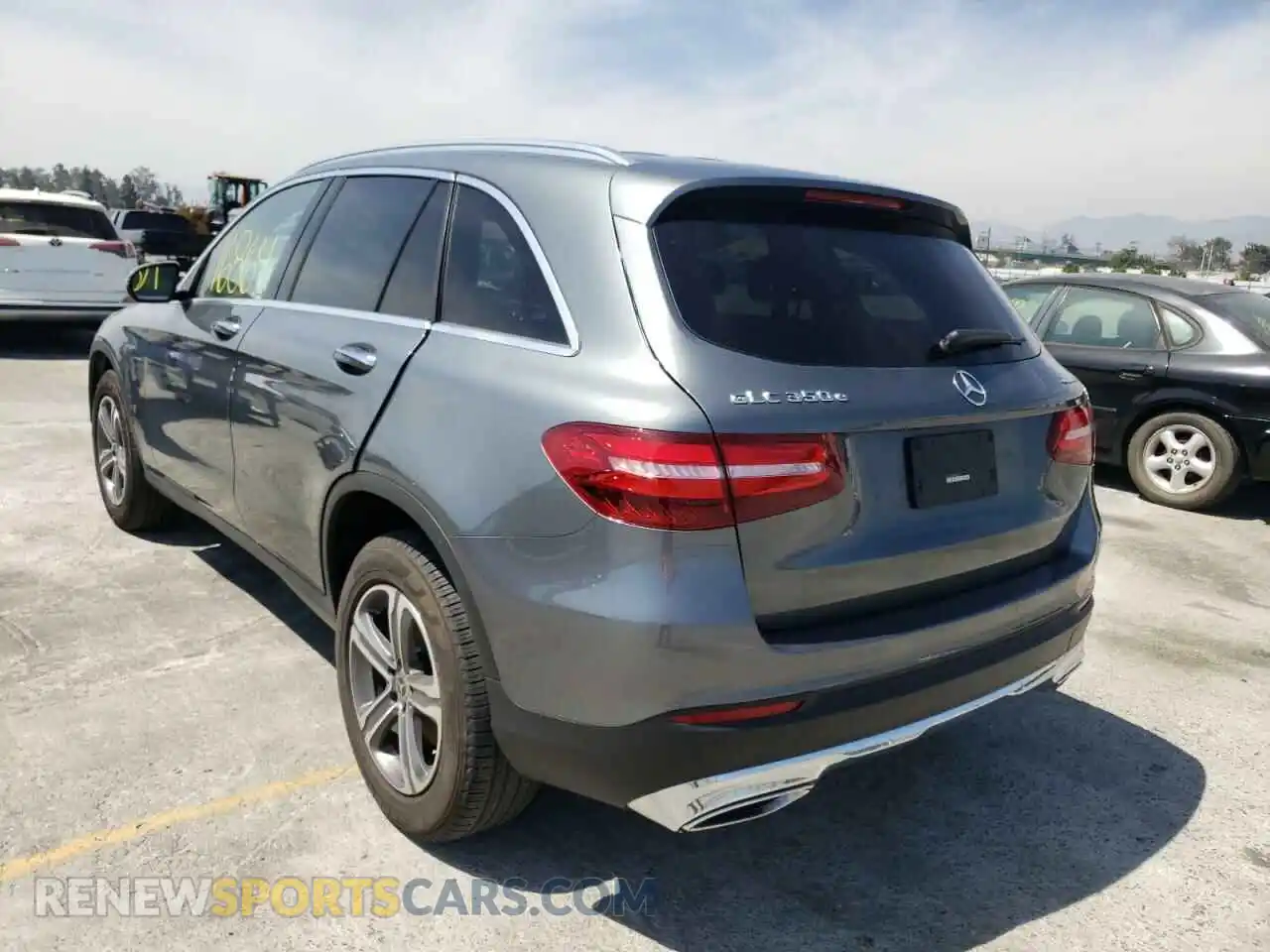3 Photograph of a damaged car WDC0G5EB9KF623016 MERCEDES-BENZ GLC-CLASS 2019