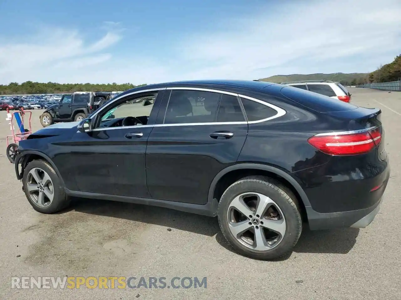 2 fotografías del automóvil dañado WDC0J4KB2KF578081 MERCEDES-BENZ GLC-CLASS 2019