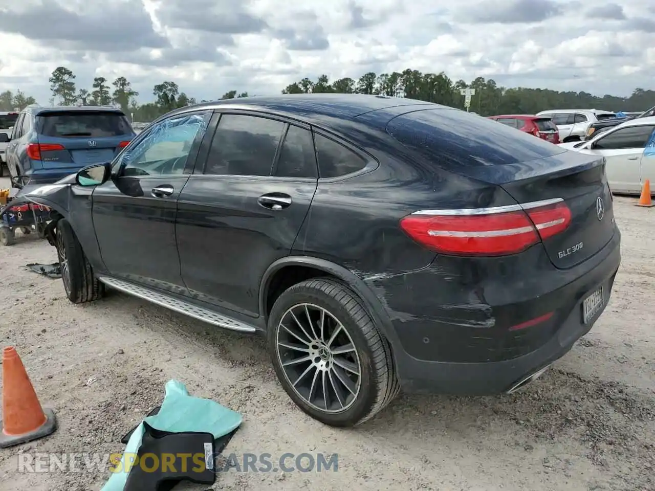 2 Фотография поврежденного автомобиля WDC0J4KB4KF587008 MERCEDES-BENZ GLC-CLASS 2019