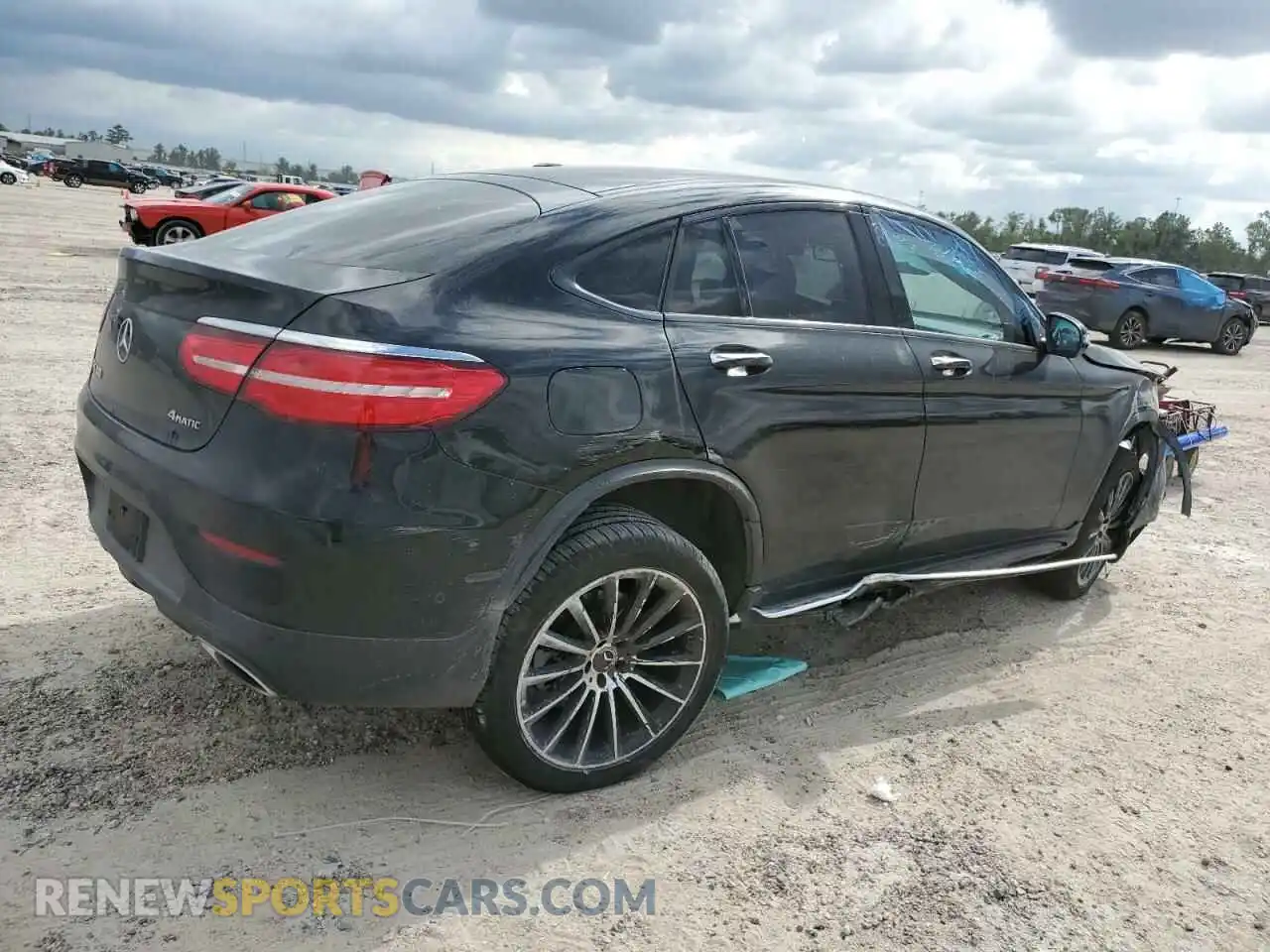 3 Фотография поврежденного автомобиля WDC0J4KB4KF587008 MERCEDES-BENZ GLC-CLASS 2019
