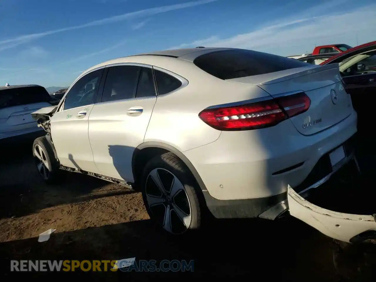 2 Photograph of a damaged car WDC0J4KB4KF599627 MERCEDES-BENZ GLC-CLASS 2019