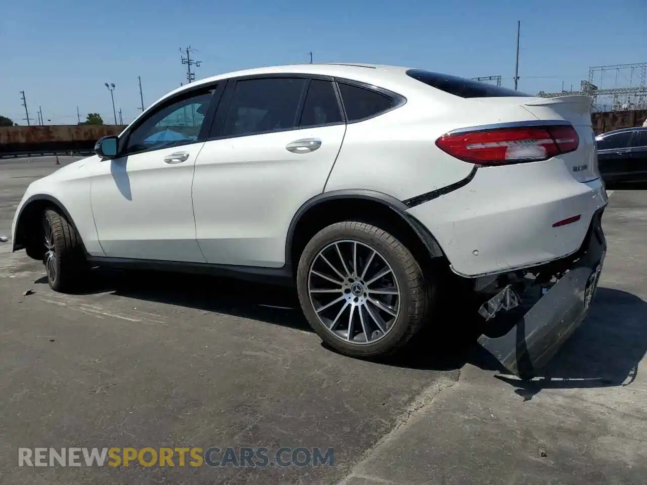 2 Photograph of a damaged car WDC0J4KB5KF633770 MERCEDES-BENZ GLC-CLASS 2019