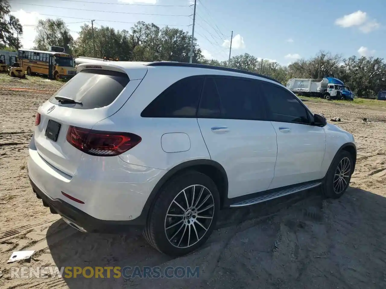 3 Photograph of a damaged car W1N0G8DB9LF771458 MERCEDES-BENZ GLC-CLASS 2020