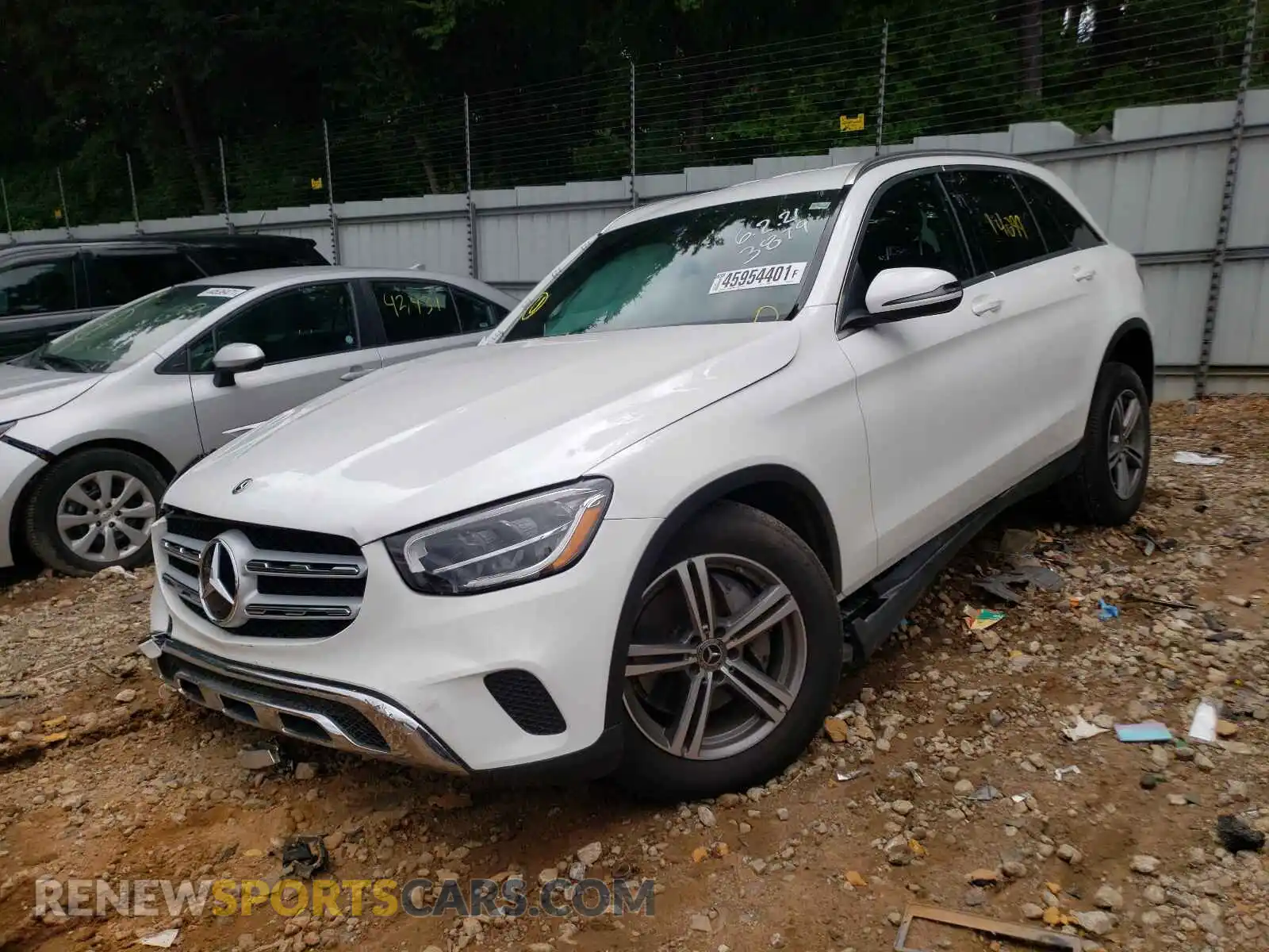 2 Photograph of a damaged car WDC0G8DB2LF693879 MERCEDES-BENZ GLC-CLASS 2020
