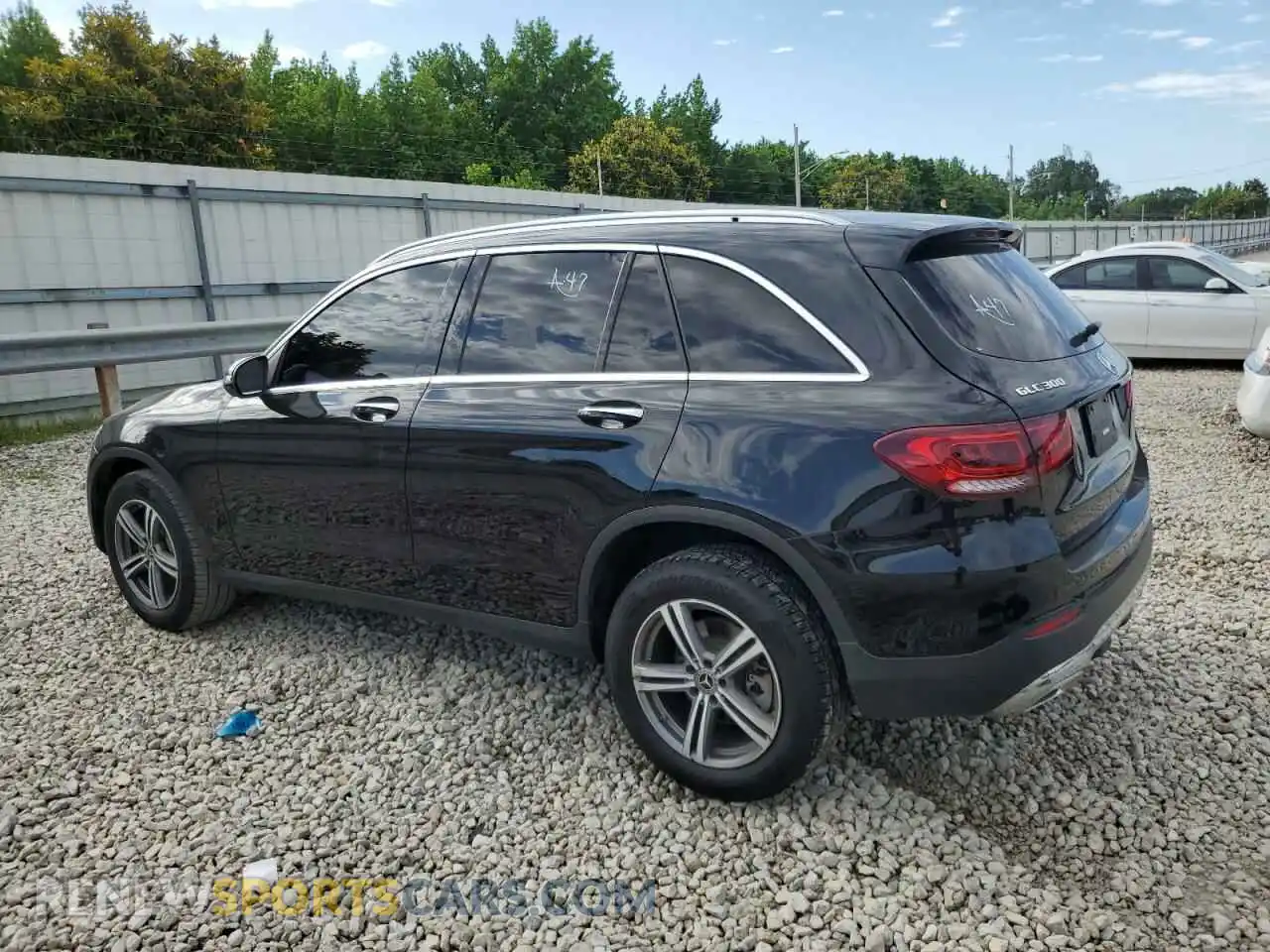 2 Photograph of a damaged car WDC0G8DB6LF687339 MERCEDES-BENZ GLC-CLASS 2020
