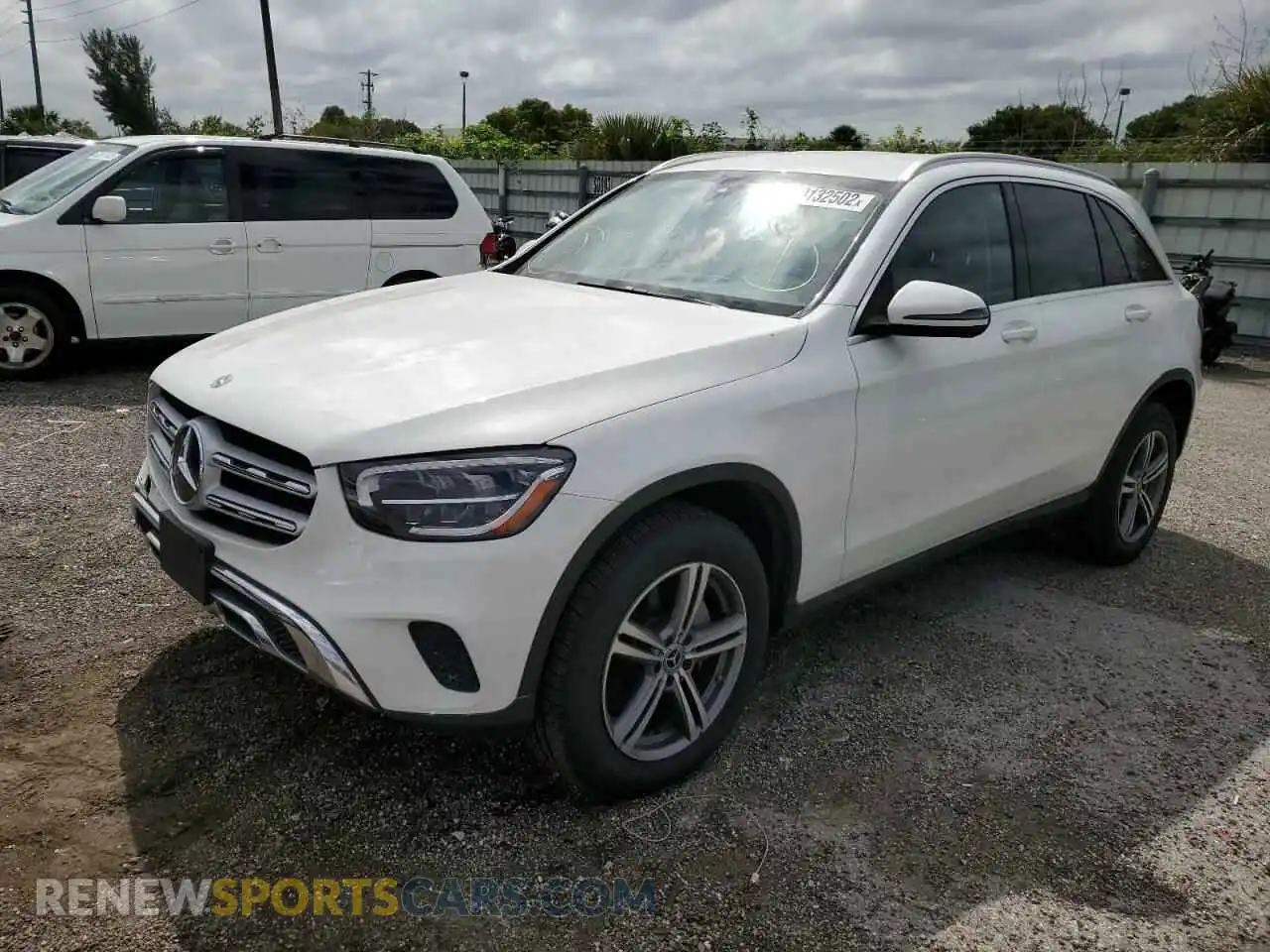 2 Photograph of a damaged car WDC0G8DB8LF739344 MERCEDES-BENZ GLC-CLASS 2020