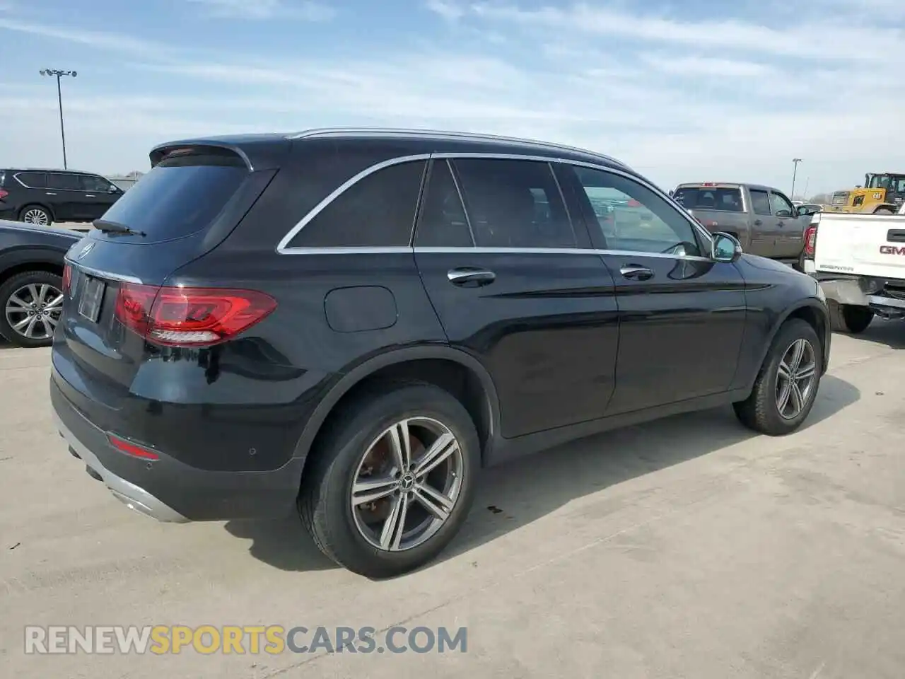 3 Photograph of a damaged car WDC0G8DB9LF739403 MERCEDES-BENZ GLC-CLASS 2020