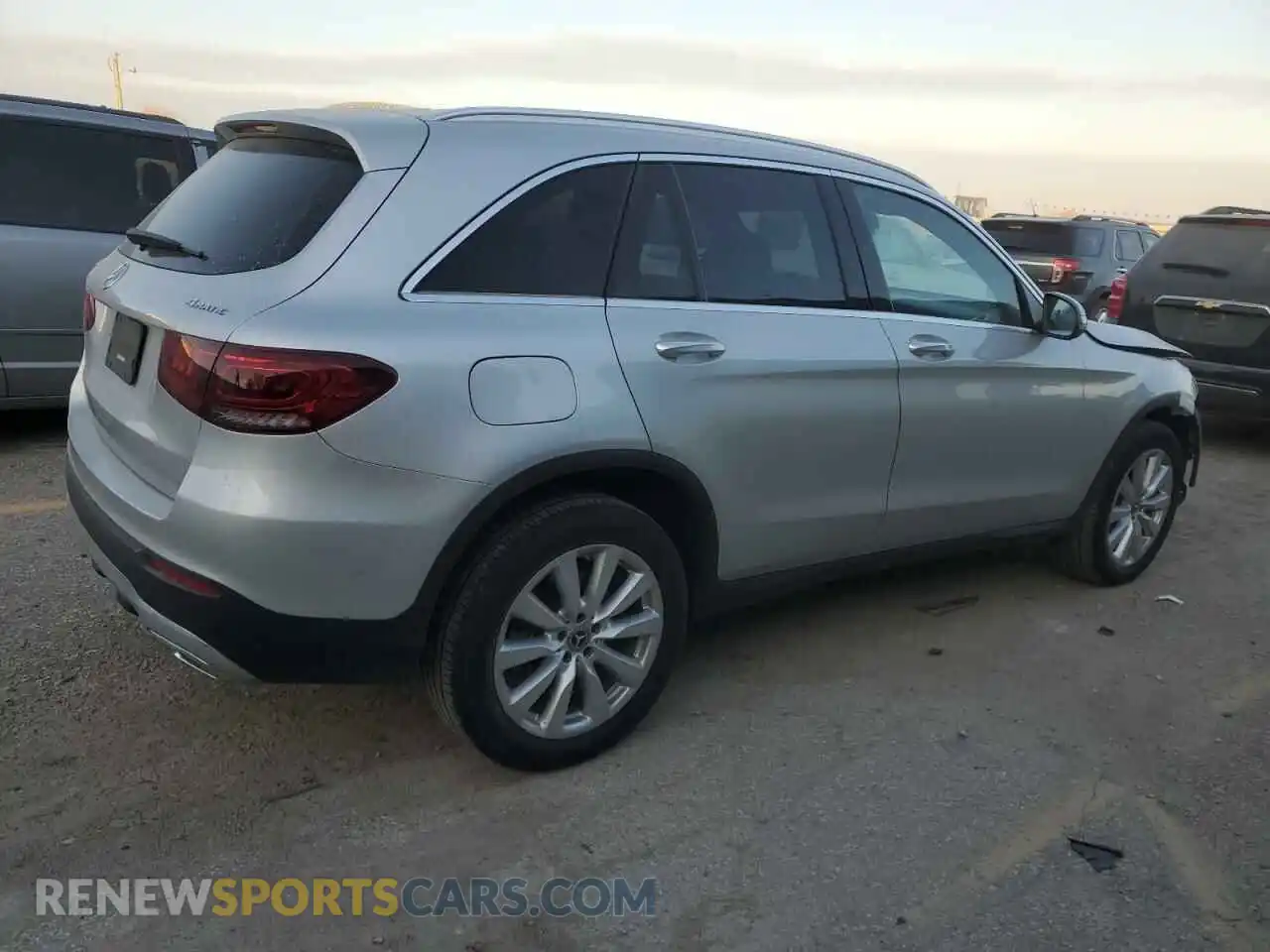 3 Photograph of a damaged car WDC0G8EB8LF673165 MERCEDES-BENZ GLC-CLASS 2020