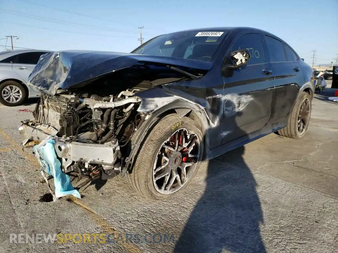 2 fotografías del automóvil dañado WDC0J8KB2LF747007 MERCEDES-BENZ GLC-CLASS 2020
