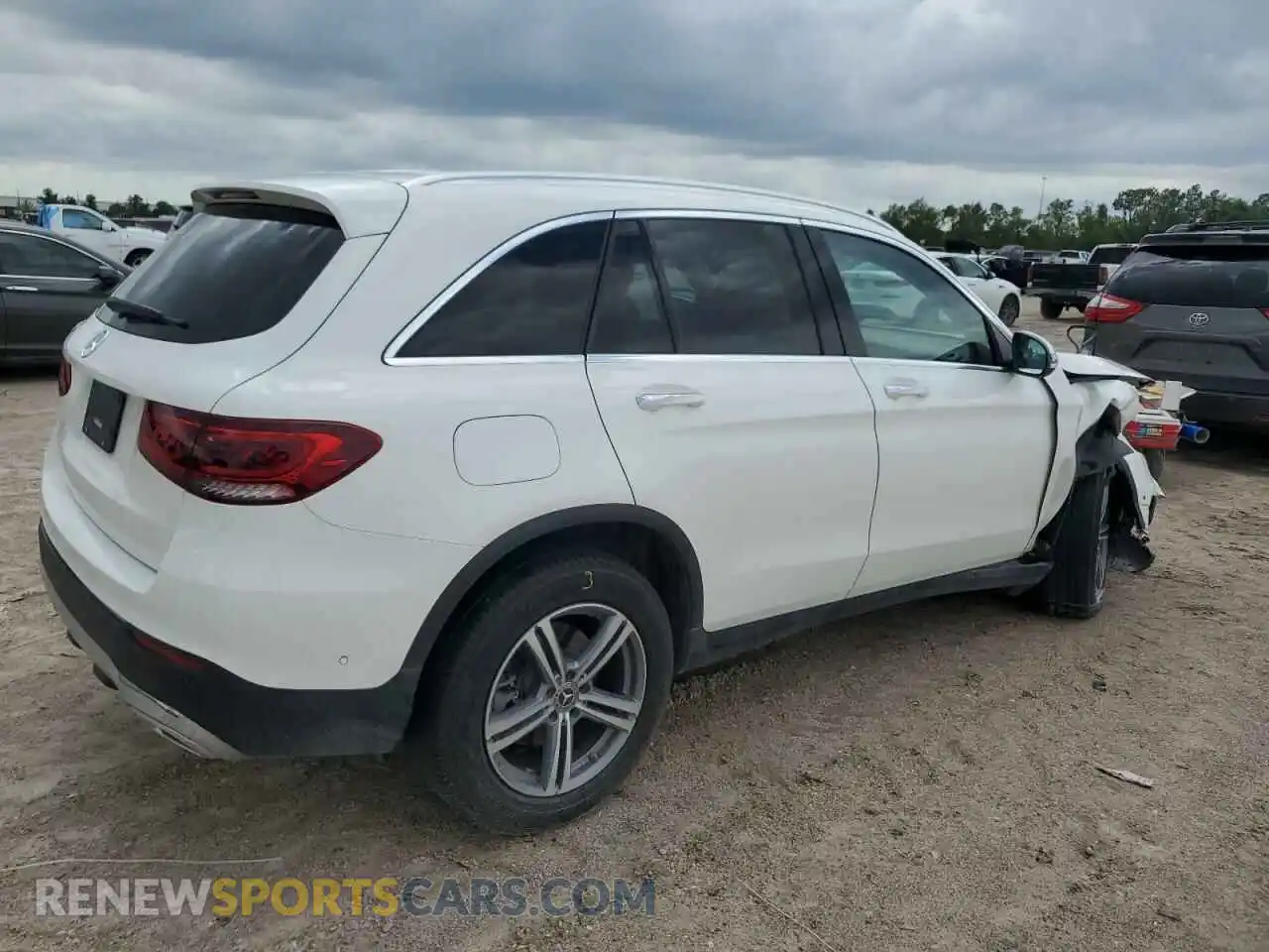 3 Photograph of a damaged car W1N0G8DB4MV324043 MERCEDES-BENZ GLC-CLASS 2021