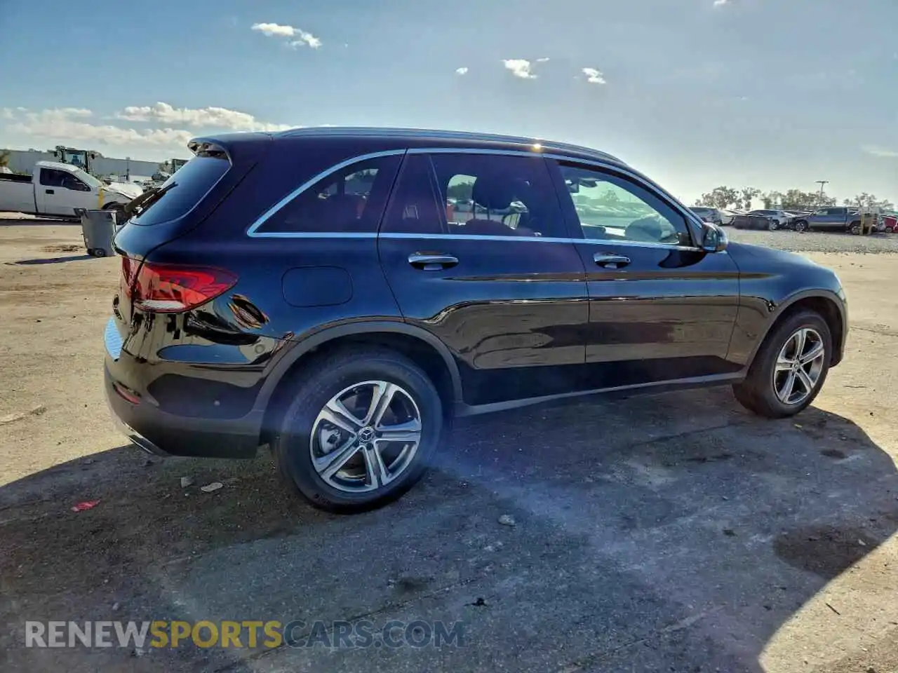 3 Photograph of a damaged car W1N0G8DB8MF970549 MERCEDES-BENZ GLC-CLASS 2021