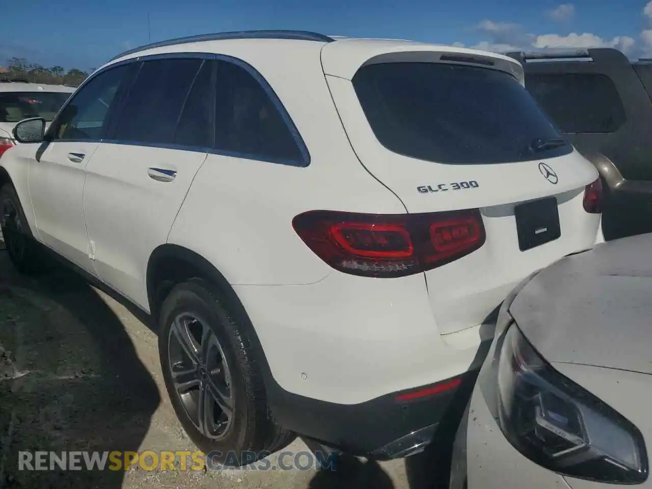 2 Photograph of a damaged car W1N0G8DB9MF937205 MERCEDES-BENZ GLC-CLASS 2021