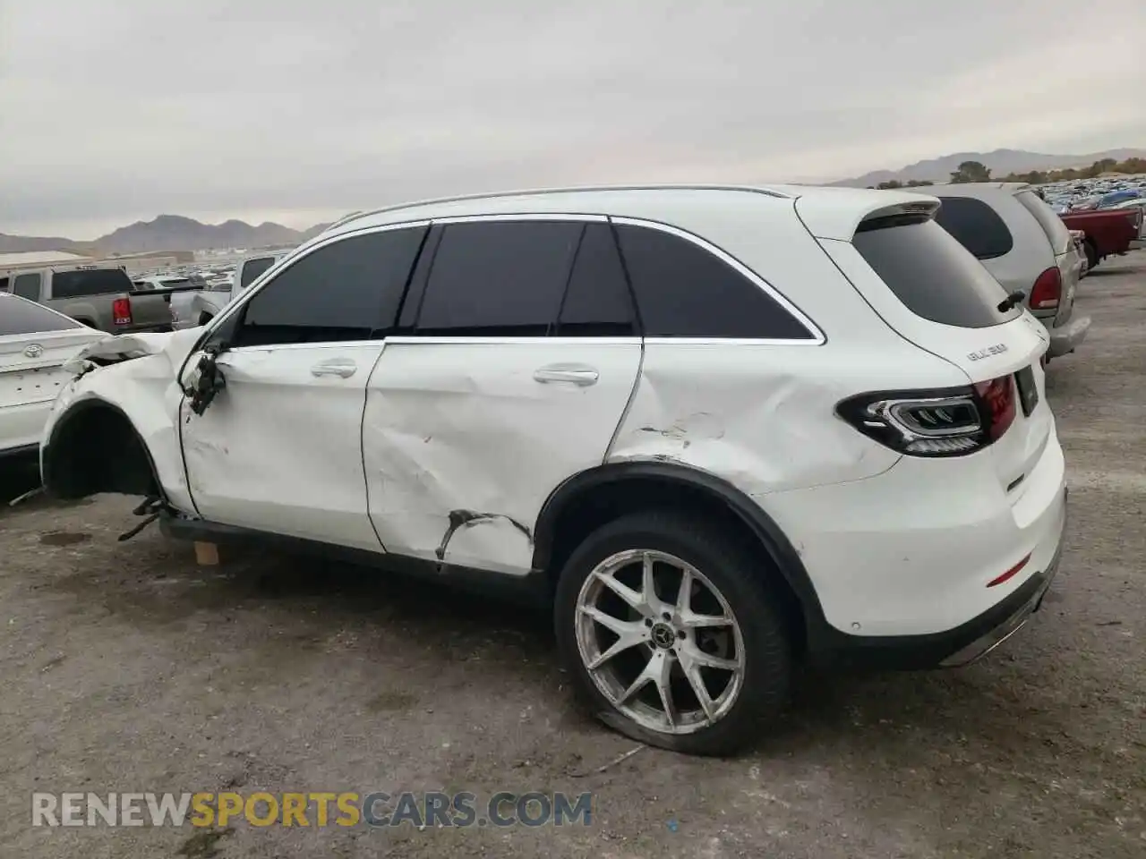2 Photograph of a damaged car W1N0G8DB9MF940671 MERCEDES-BENZ GLC-CLASS 2021