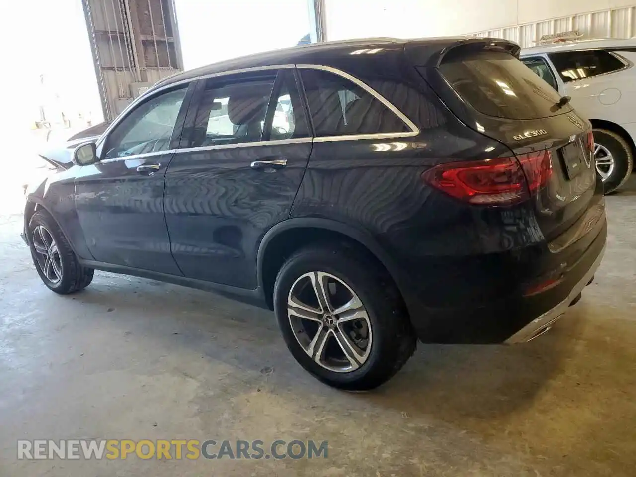 2 Photograph of a damaged car W1N0G8DBXMF966454 MERCEDES-BENZ GLC-CLASS 2021