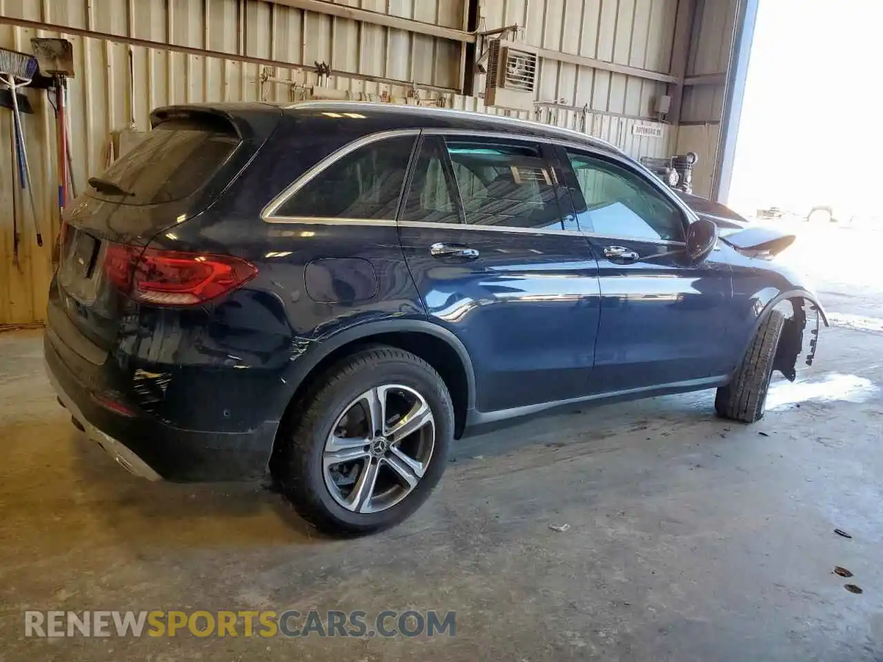 3 Photograph of a damaged car W1N0G8DBXMF966454 MERCEDES-BENZ GLC-CLASS 2021