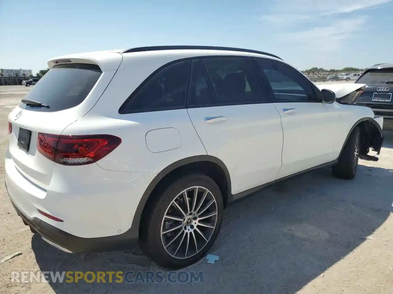 3 Photograph of a damaged car W1N0G8DBXMF997879 MERCEDES-BENZ GLC-CLASS 2021